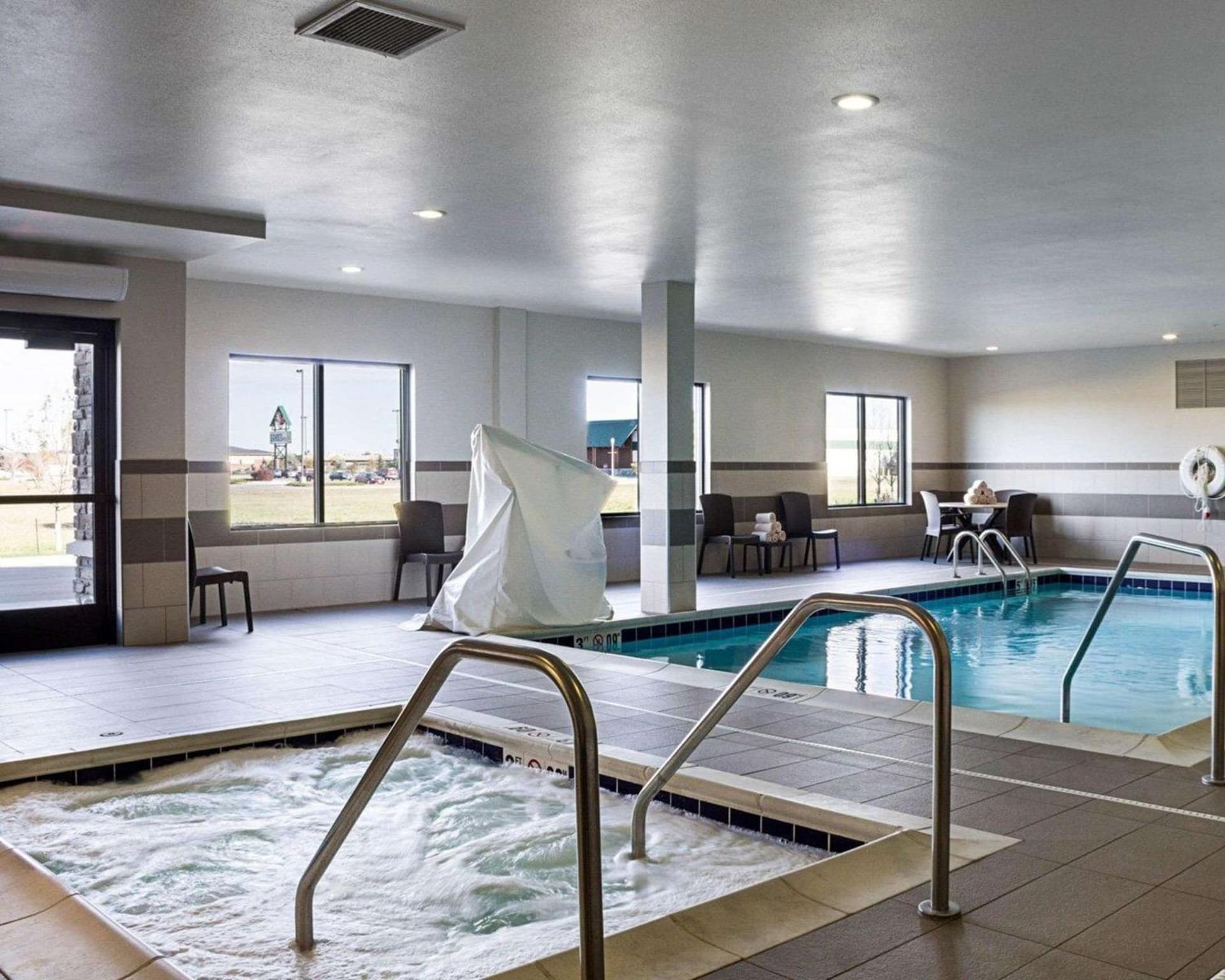 Comfort Suites Fargo Medical Center gallery photo in Fargo, ND — image 19