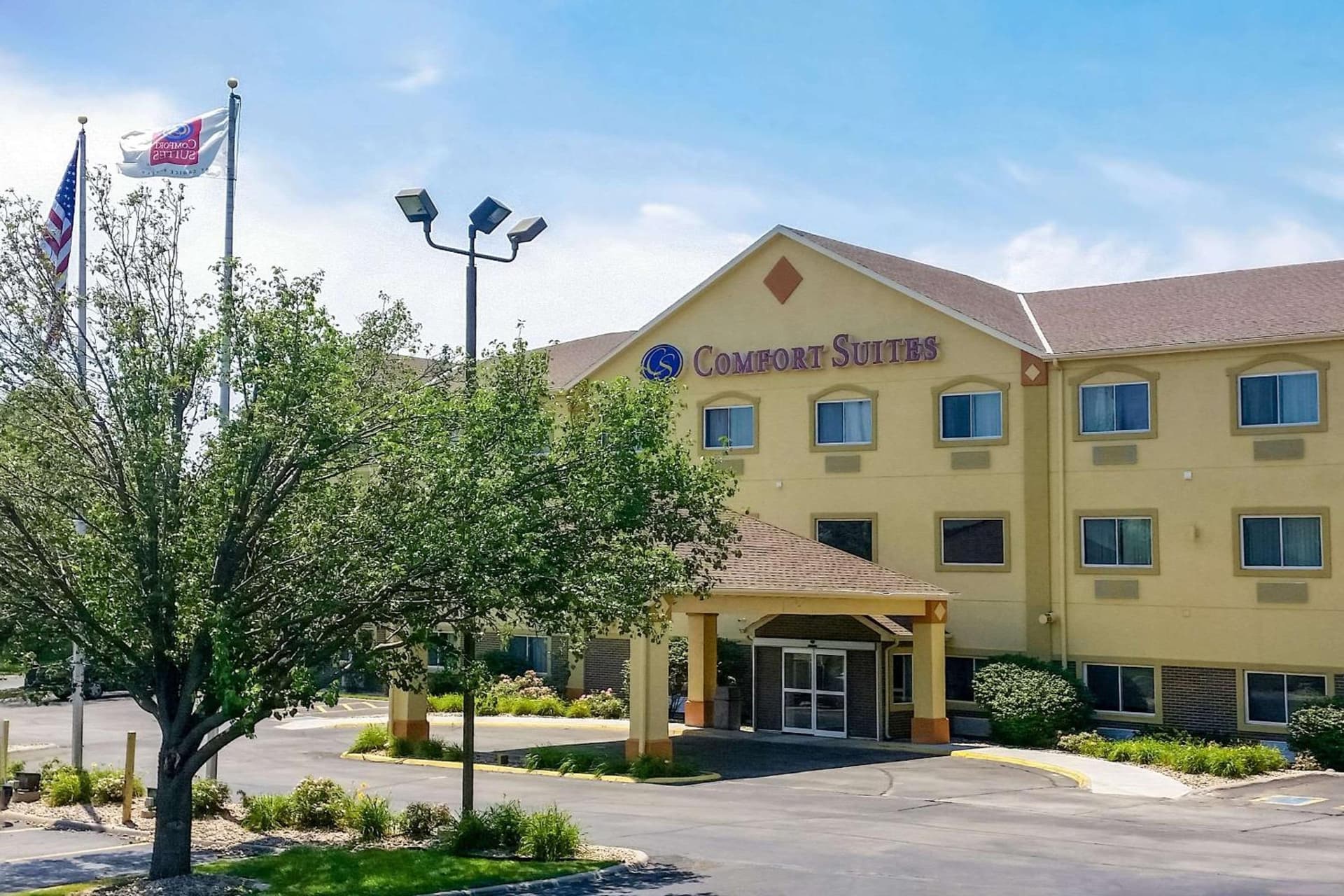 Comfort Suites Omaha Northwest interior in Omaha, NE — gallery photo 2