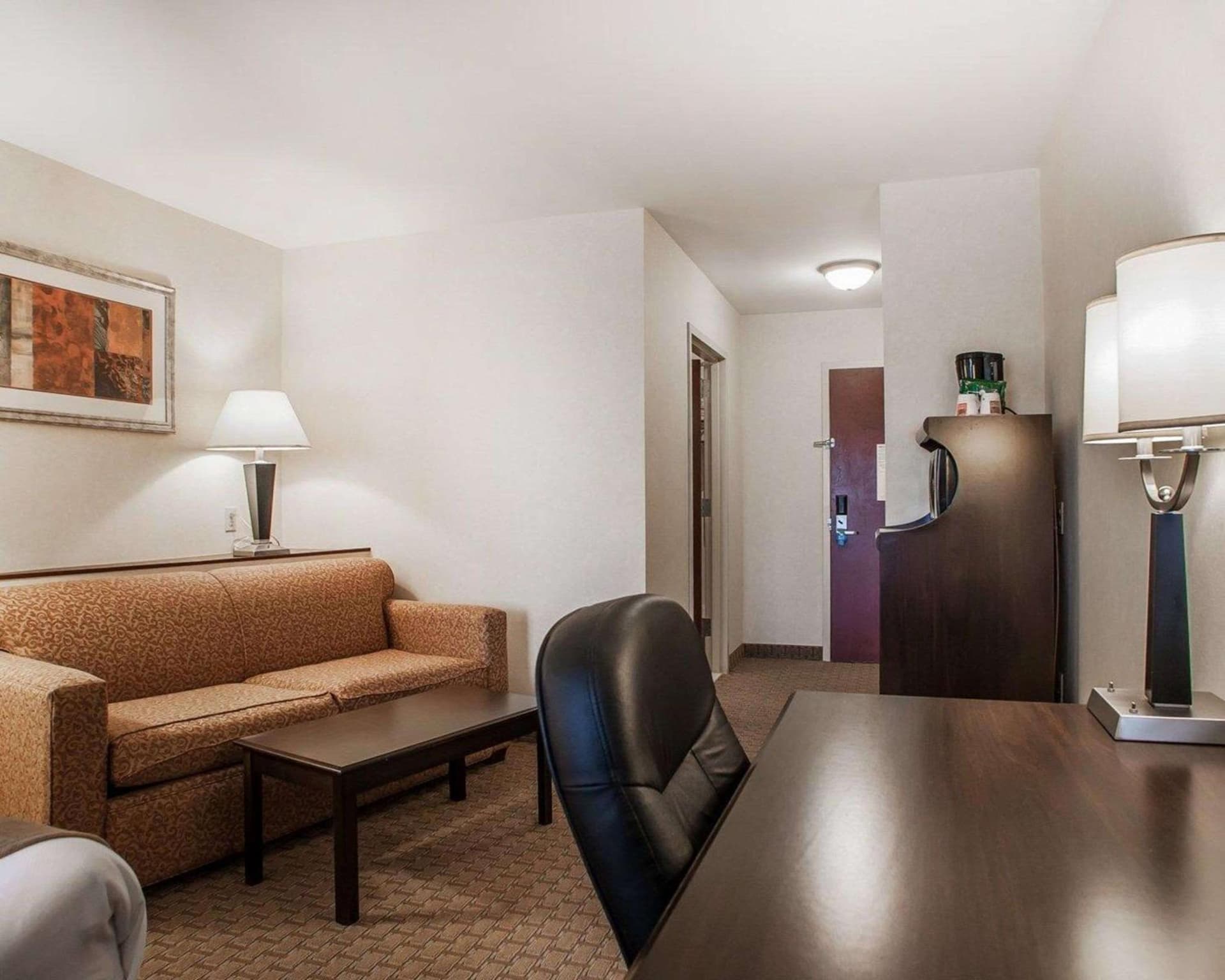 Garner Hotel Mahwah by IHG interior in Mahwah, NJ — gallery photo 2