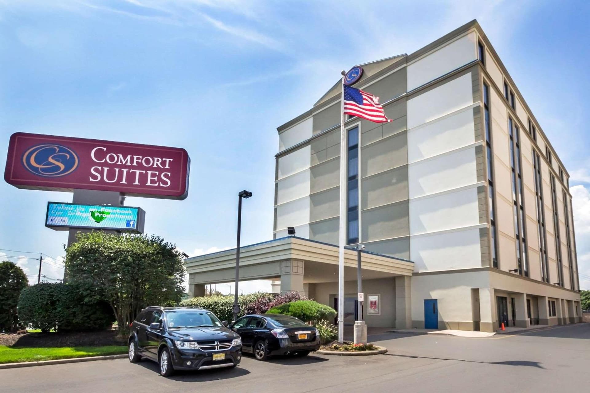 Comfort Suites at Woodbridge — hotel in Avenel, New Jersey