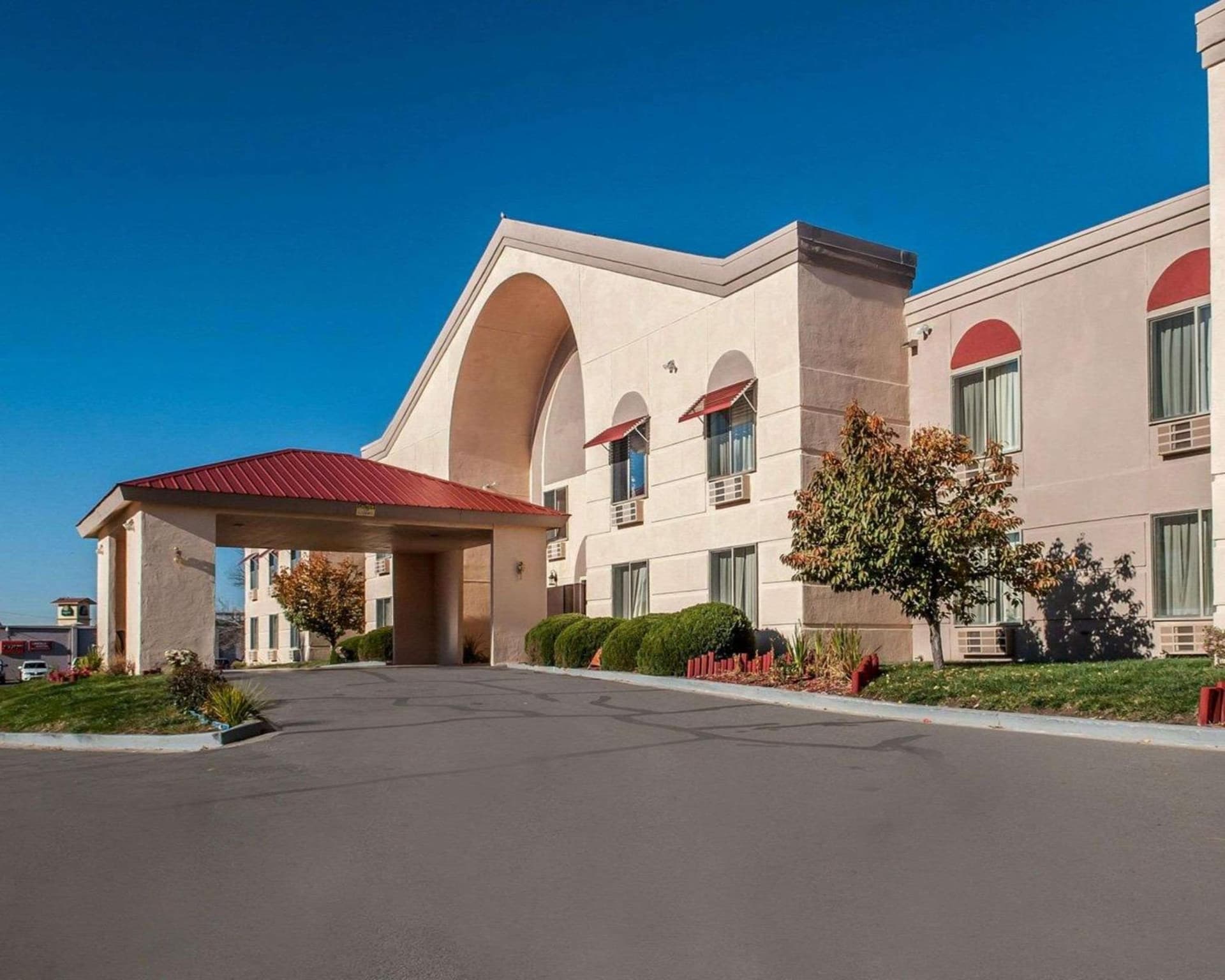 Quality Inn & Suites Farmington featured exterior or lobby in Farmington, NM — similar hotel