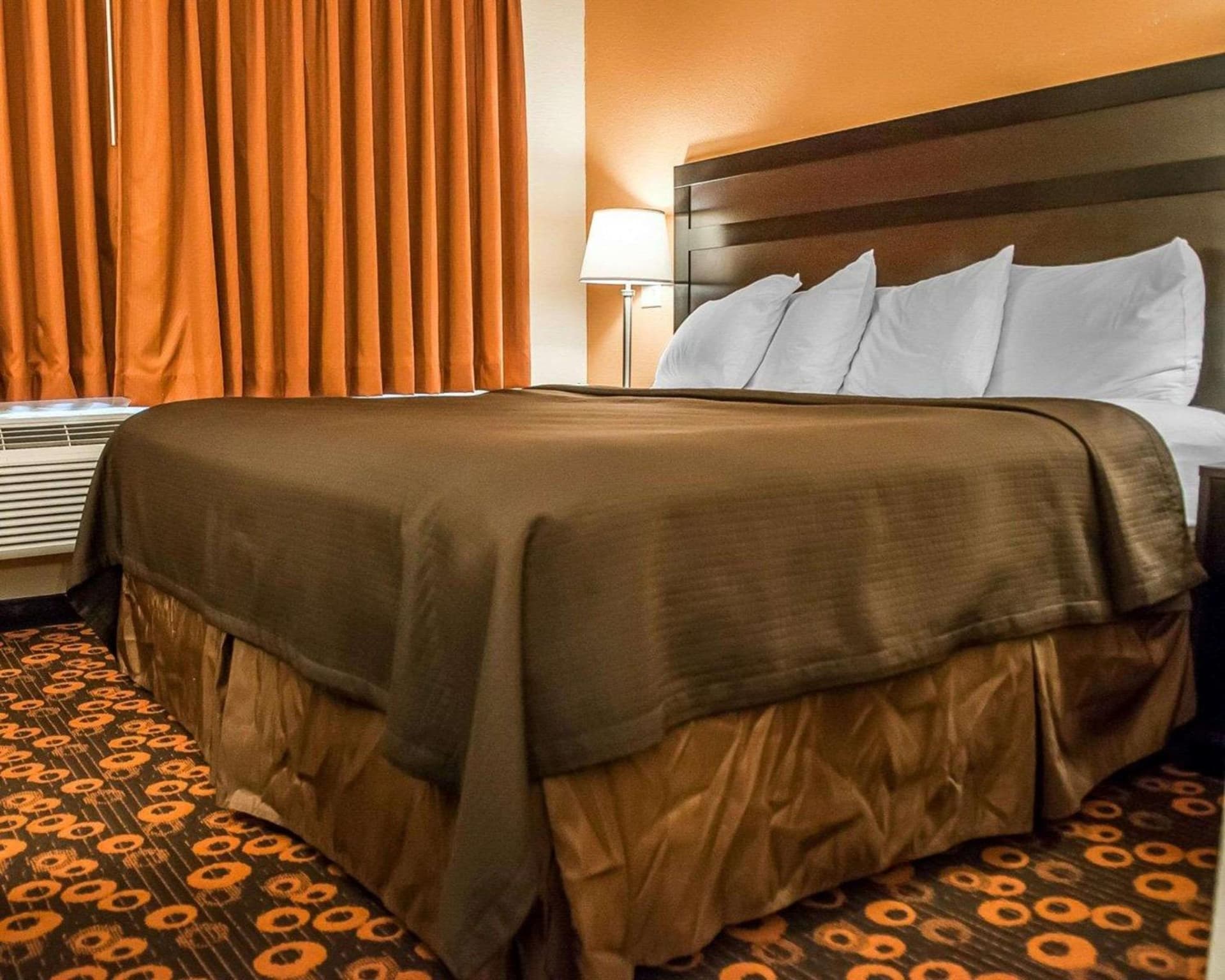Econo Lodge Inn & Suites Santa Fe South gallery photo in Santa Fe, NM — image 7