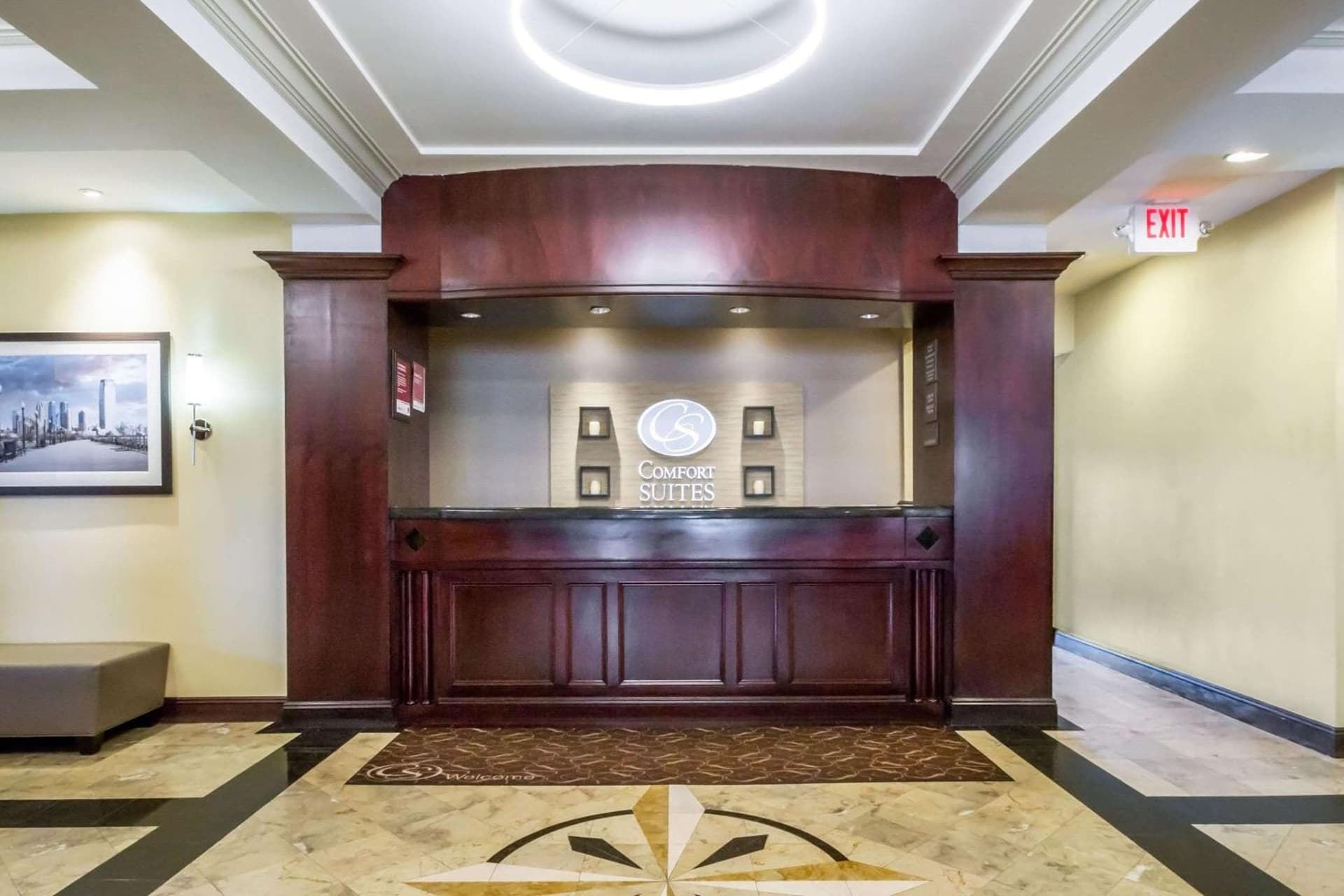 Comfort Suites at Woodbridge property views in Avenel, NJ — gallery photo 3