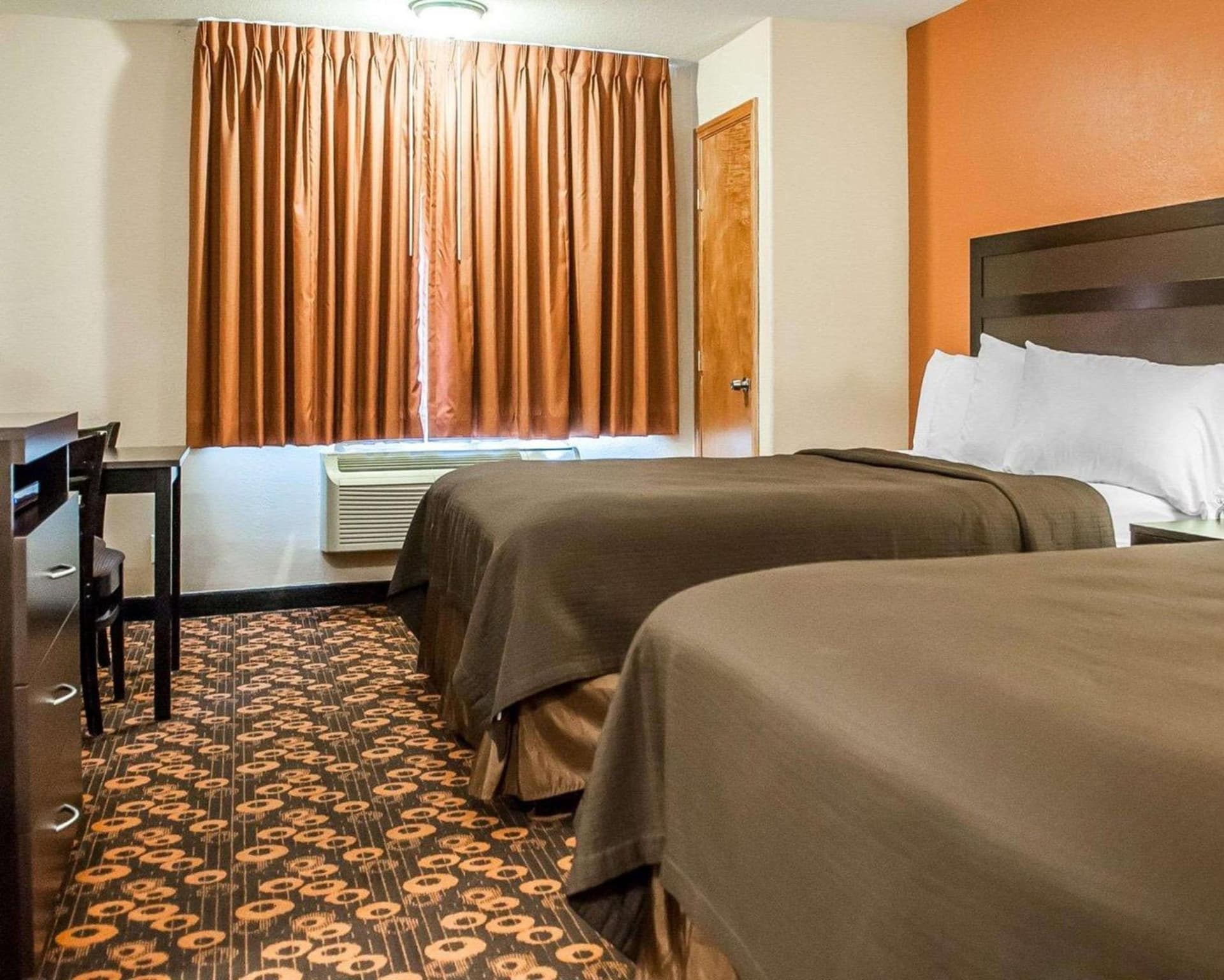 Econo Lodge Inn & Suites Santa Fe South gallery photo in Santa Fe, NM — image 20