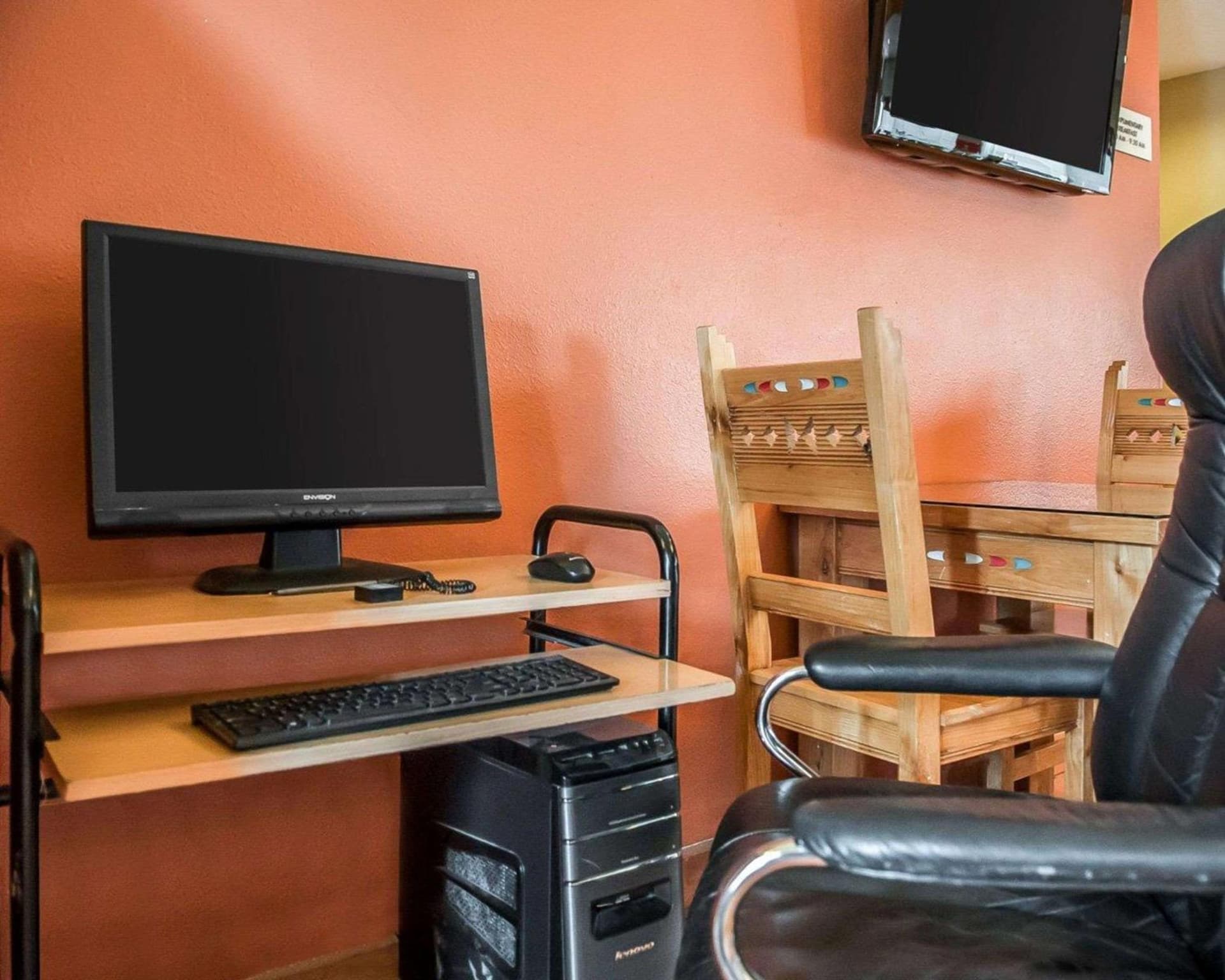 Econo Lodge Inn & Suites Santa Fe South gallery photo in Santa Fe, NM — image 15