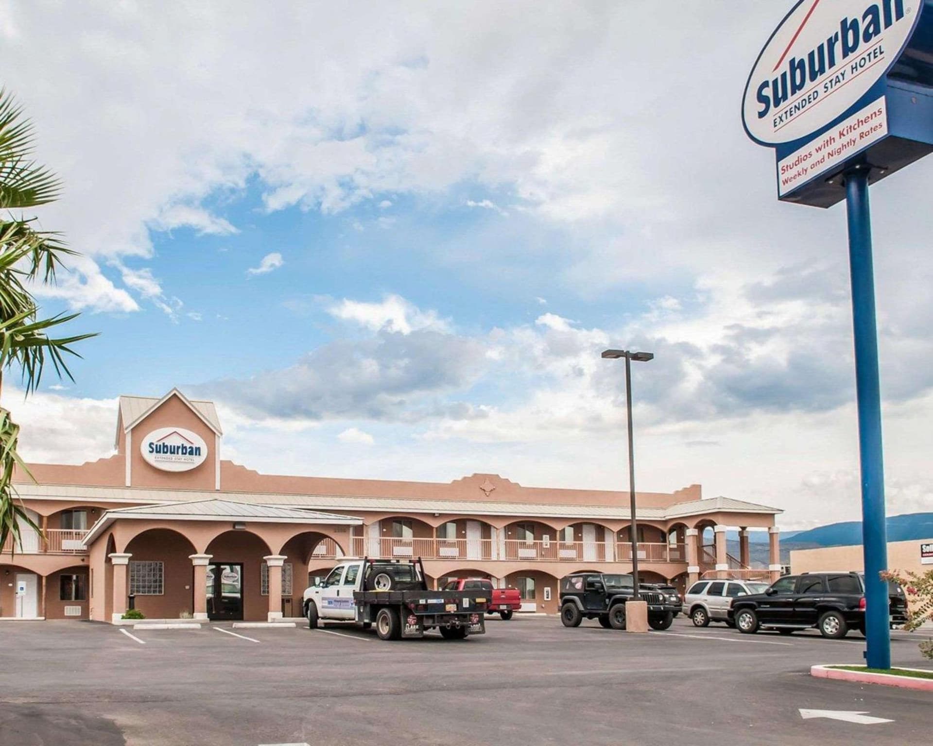 Suburban Studios Alamogordo interior in Alamogordo, NM — gallery photo 2