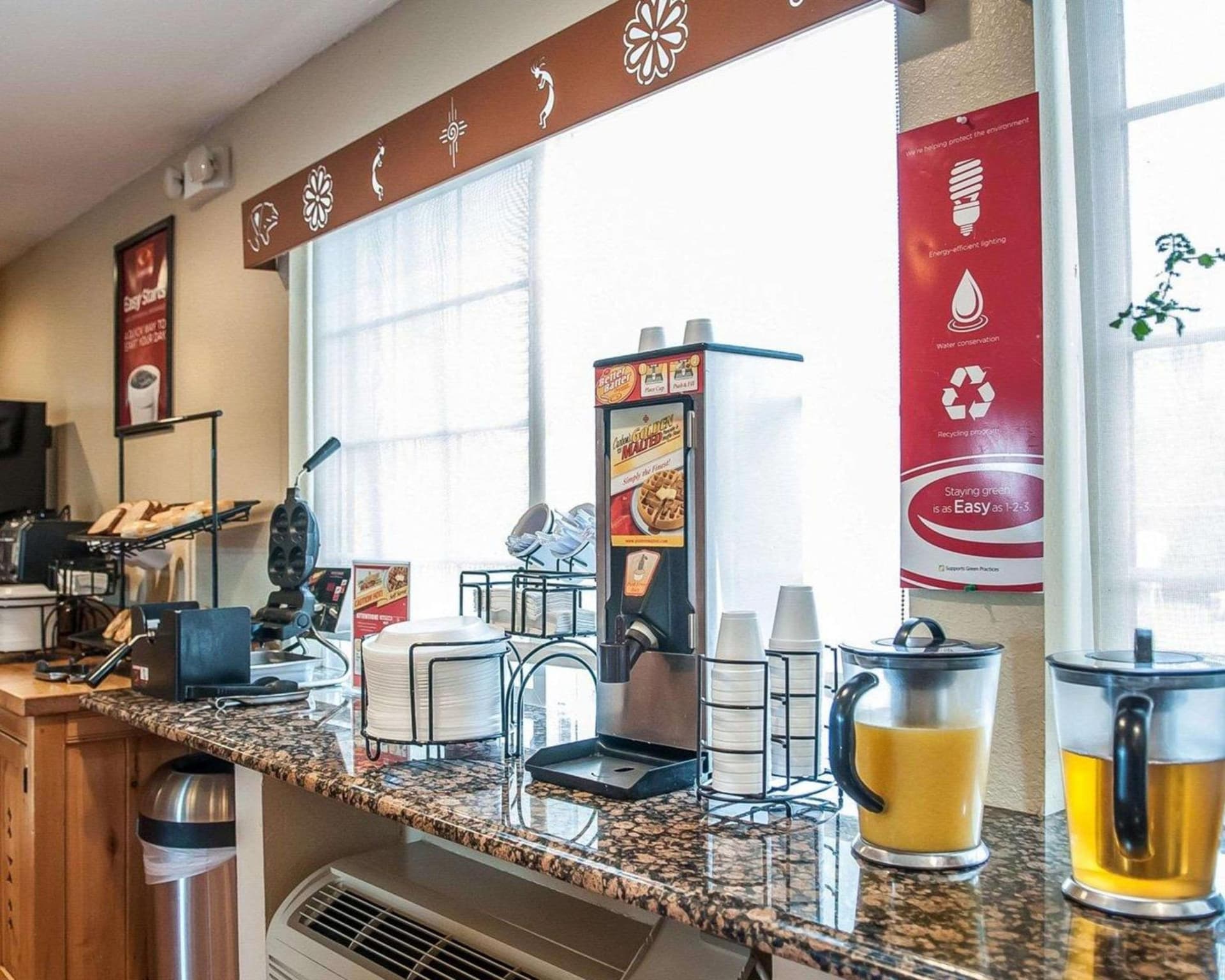 Econo Lodge Inn & Suites Santa Fe South gallery photo in Santa Fe, NM — image 10
