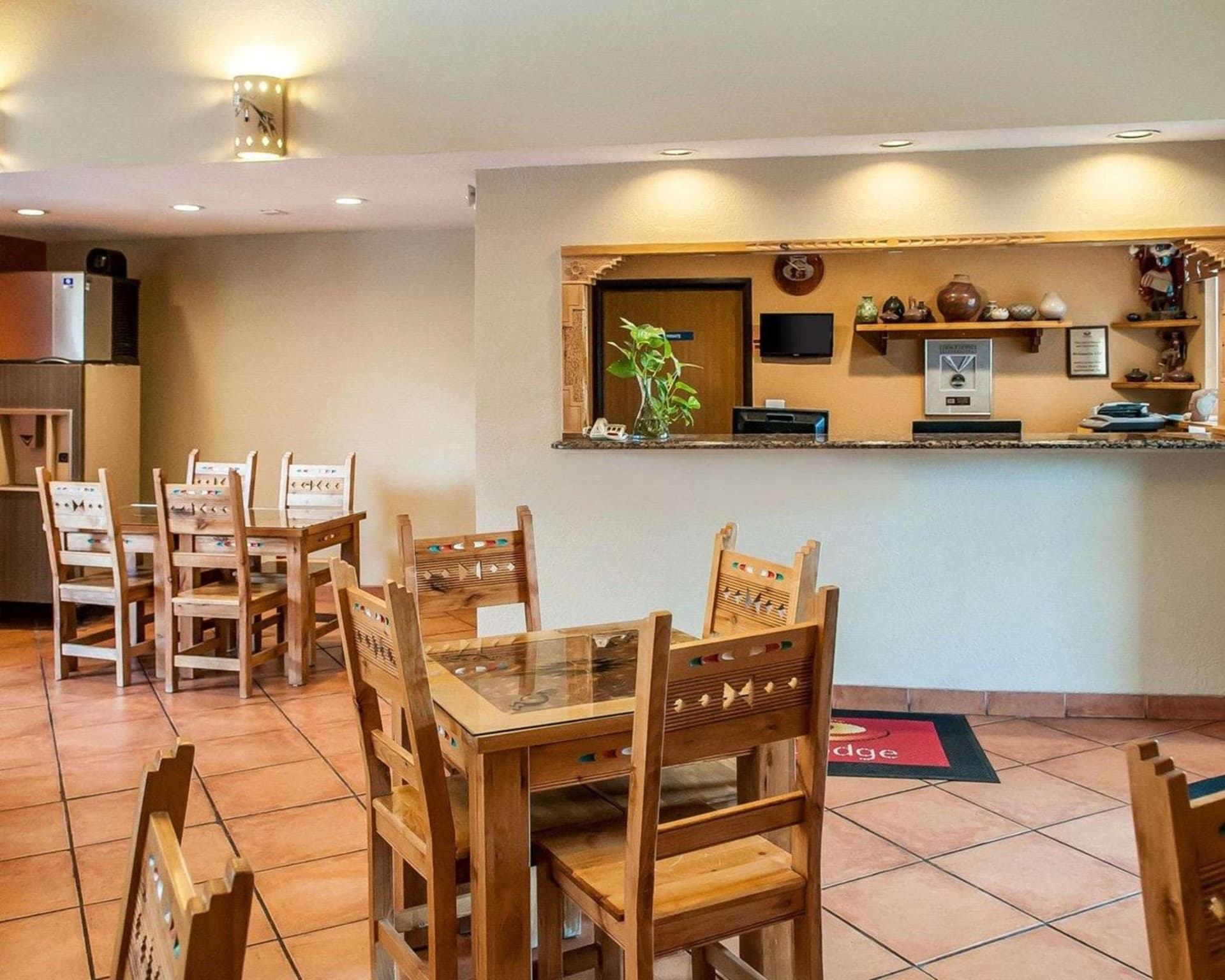 Econo Lodge Inn & Suites Santa Fe South gallery photo in Santa Fe, NM — image 8