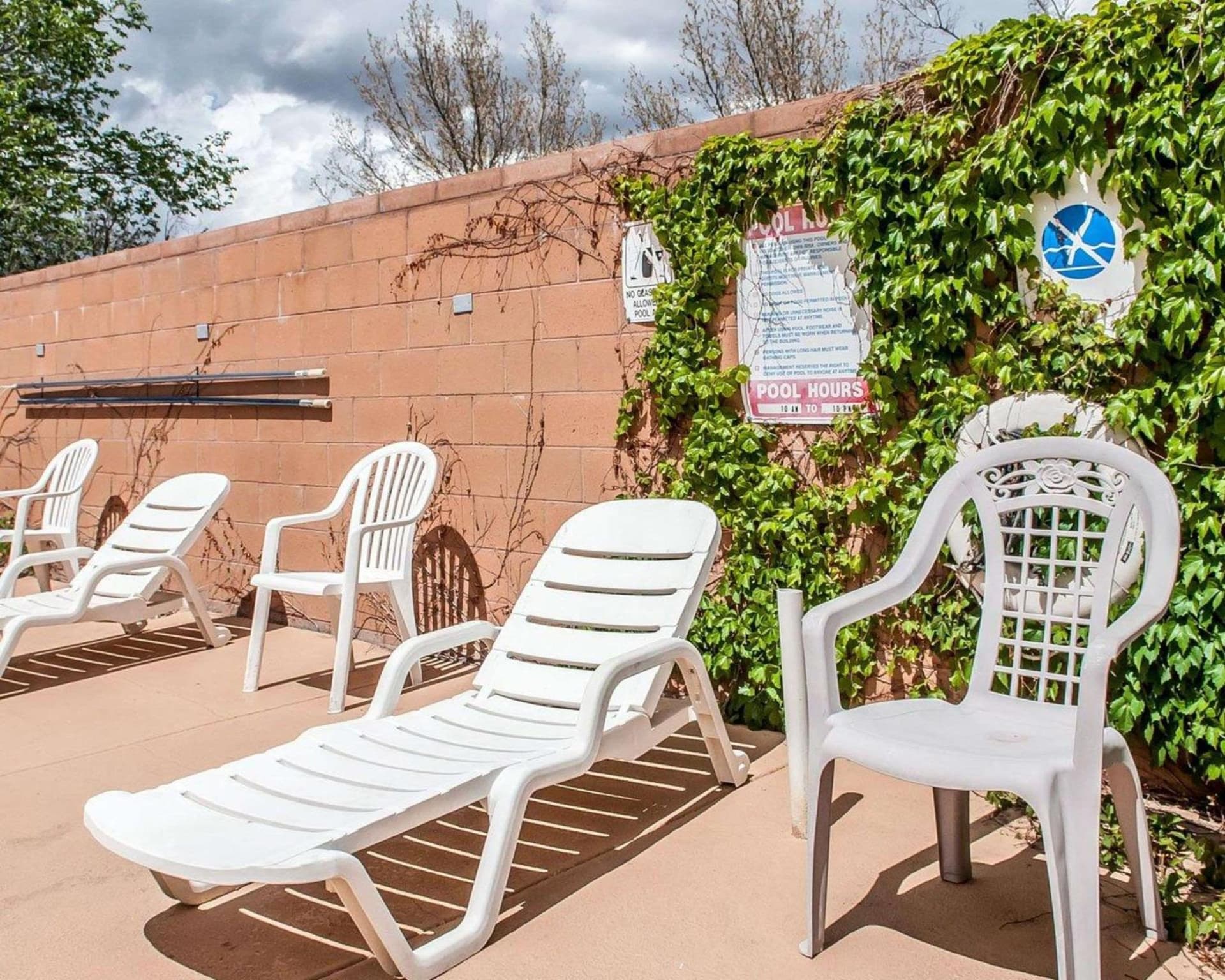 Econo Lodge Inn & Suites Santa Fe South gallery photo in Santa Fe, NM — image 31