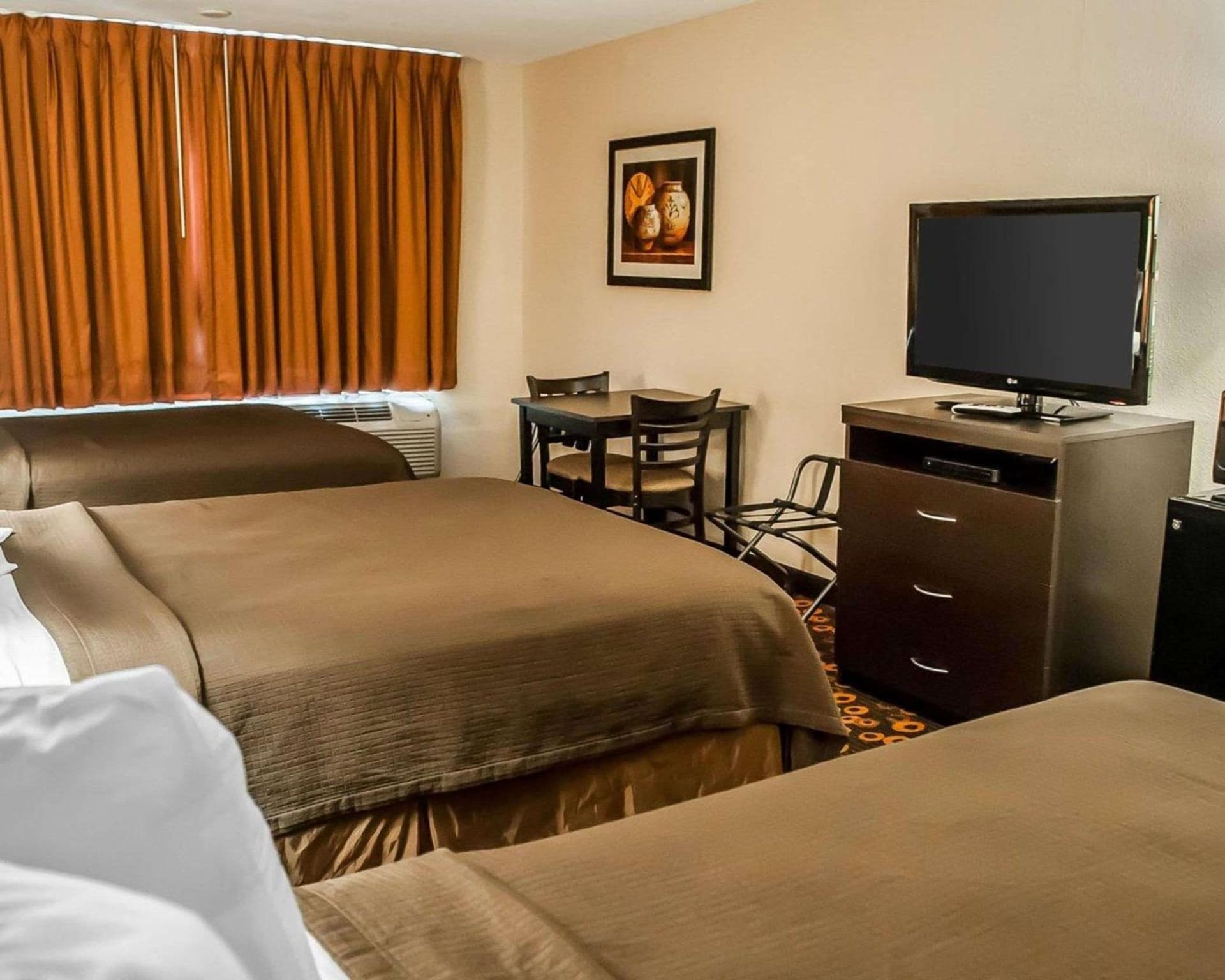 Econo Lodge Inn & Suites Santa Fe South gallery photo in Santa Fe, NM — image 21