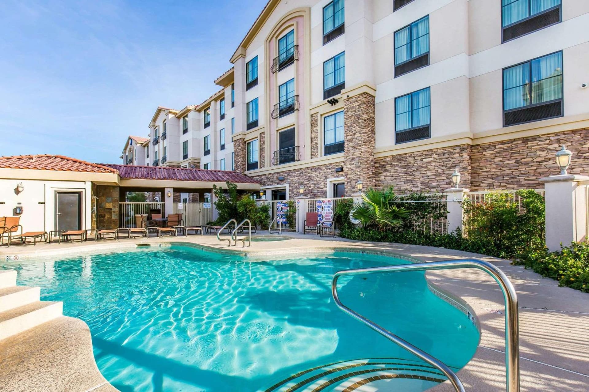 Comfort Inn & Suites Henderson - Las Vegas gallery photo in Las Vegas, NV — image 36