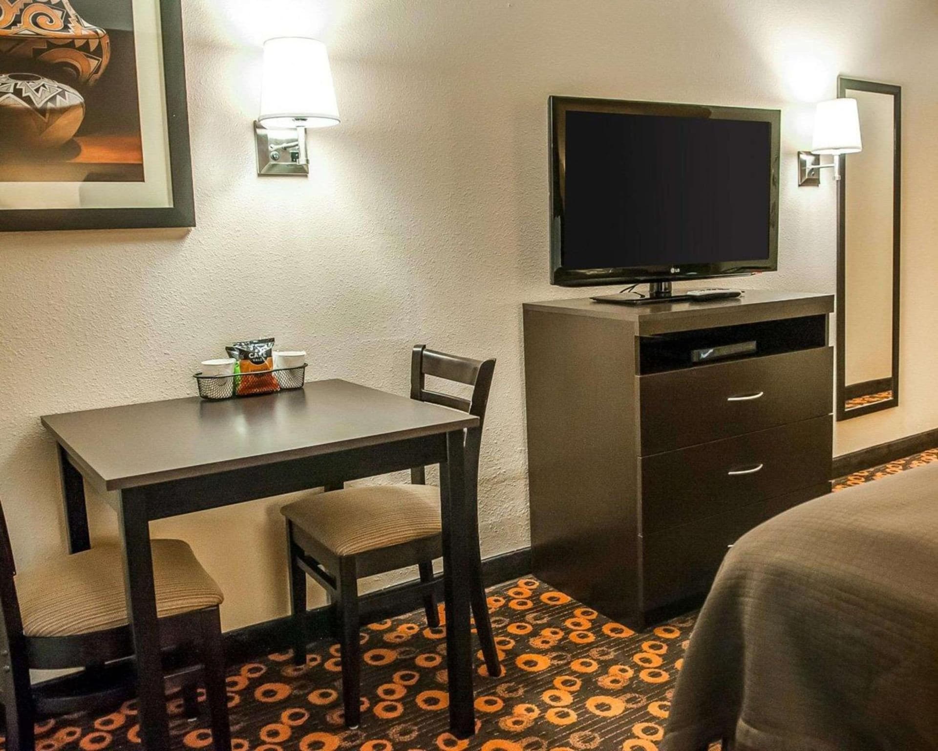 Econo Lodge Inn & Suites Santa Fe South gallery photo in Santa Fe, NM — image 30