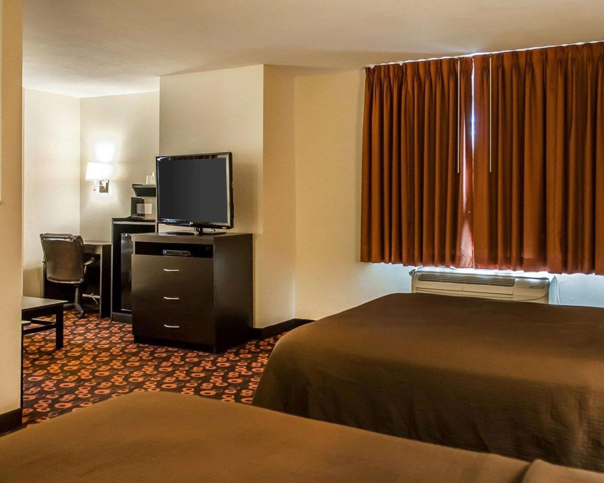 Econo Lodge Inn & Suites Santa Fe South gallery photo in Santa Fe, NM — image 18