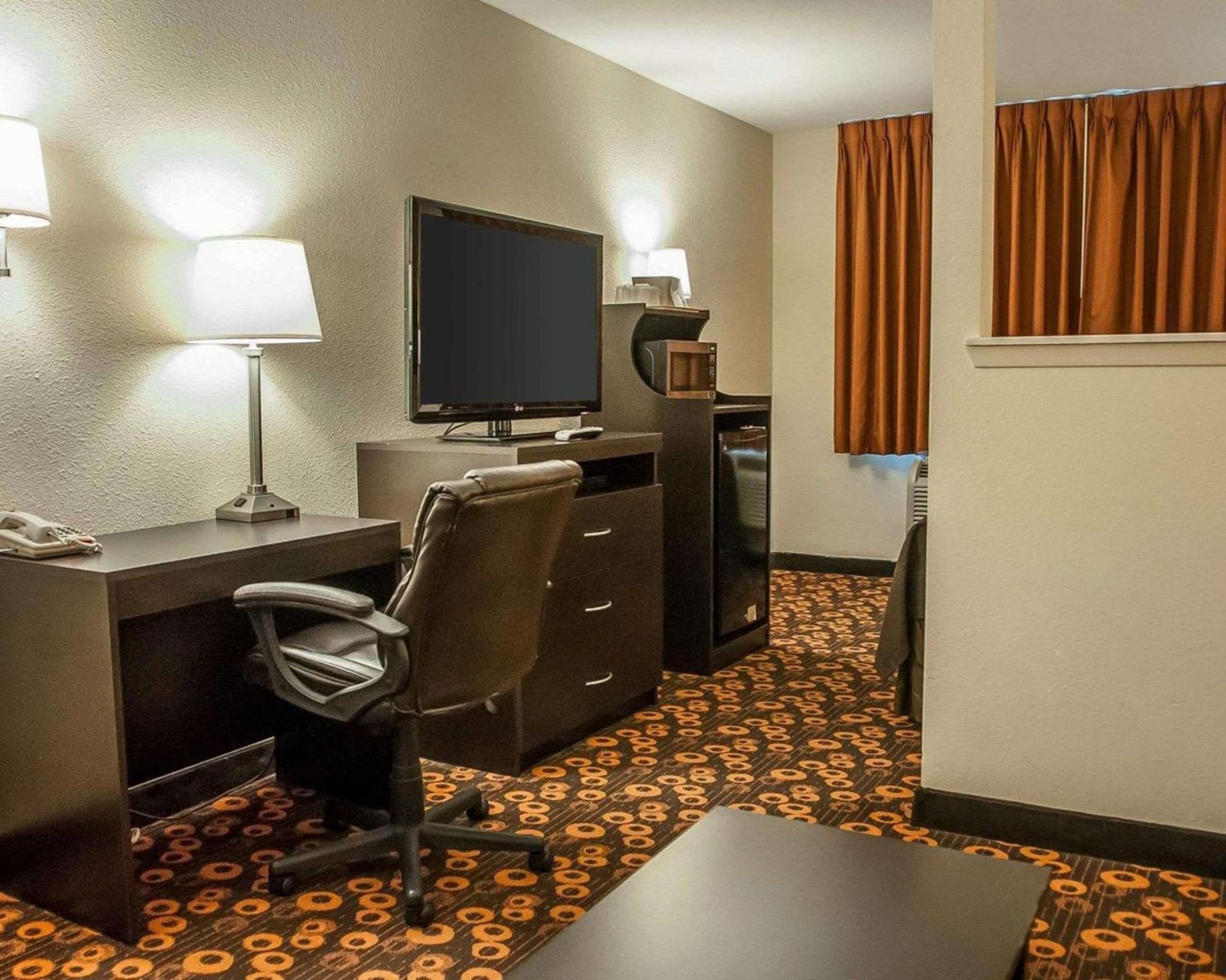 Econo Lodge Inn & Suites Santa Fe South gallery photo in Santa Fe, NM — image 34