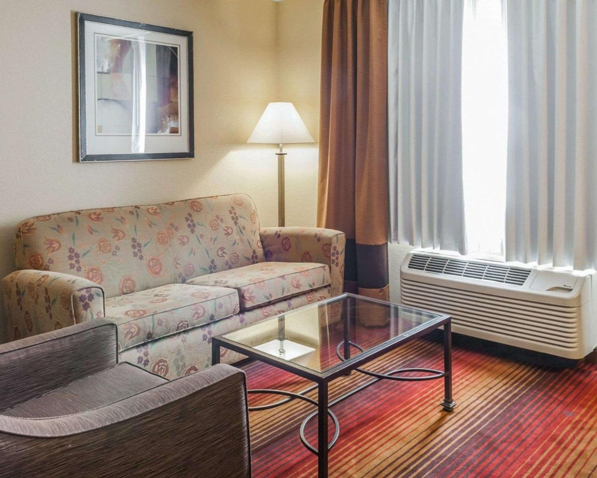 Quality Inn & Suites Albuquerque West gallery photo in Albuquerque, NM — image 29