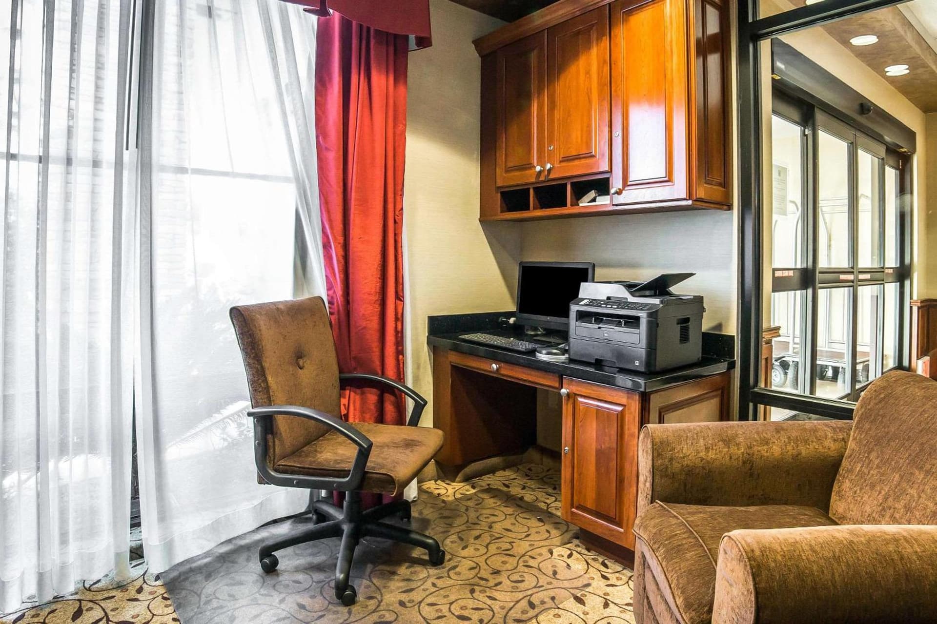 Comfort Inn & Suites Henderson - Las Vegas gallery photo in Las Vegas, NV — image 27
