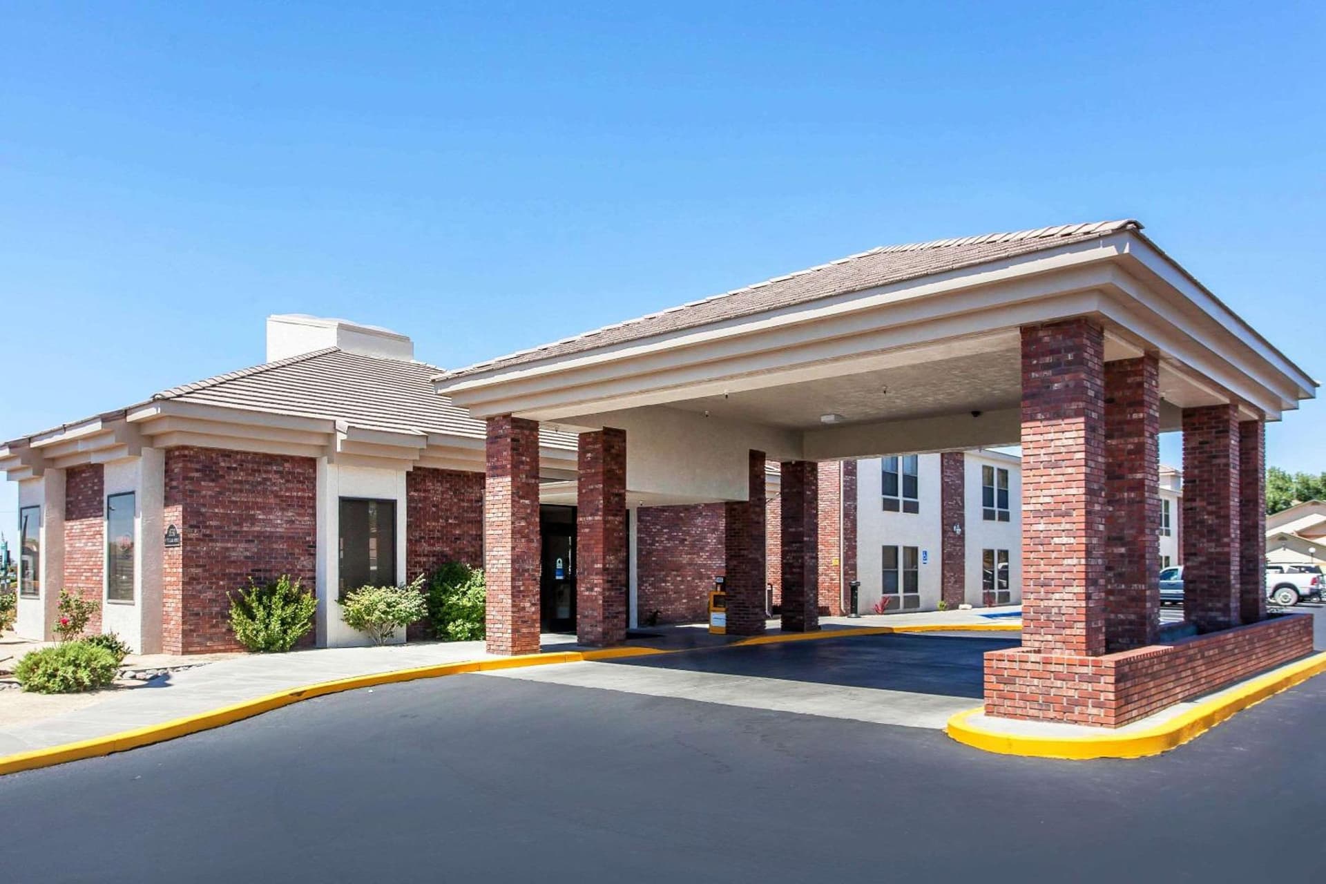 Comfort Inn & Suites Near Fallon Naval Air Station interior in Fallon, NV — gallery photo 2