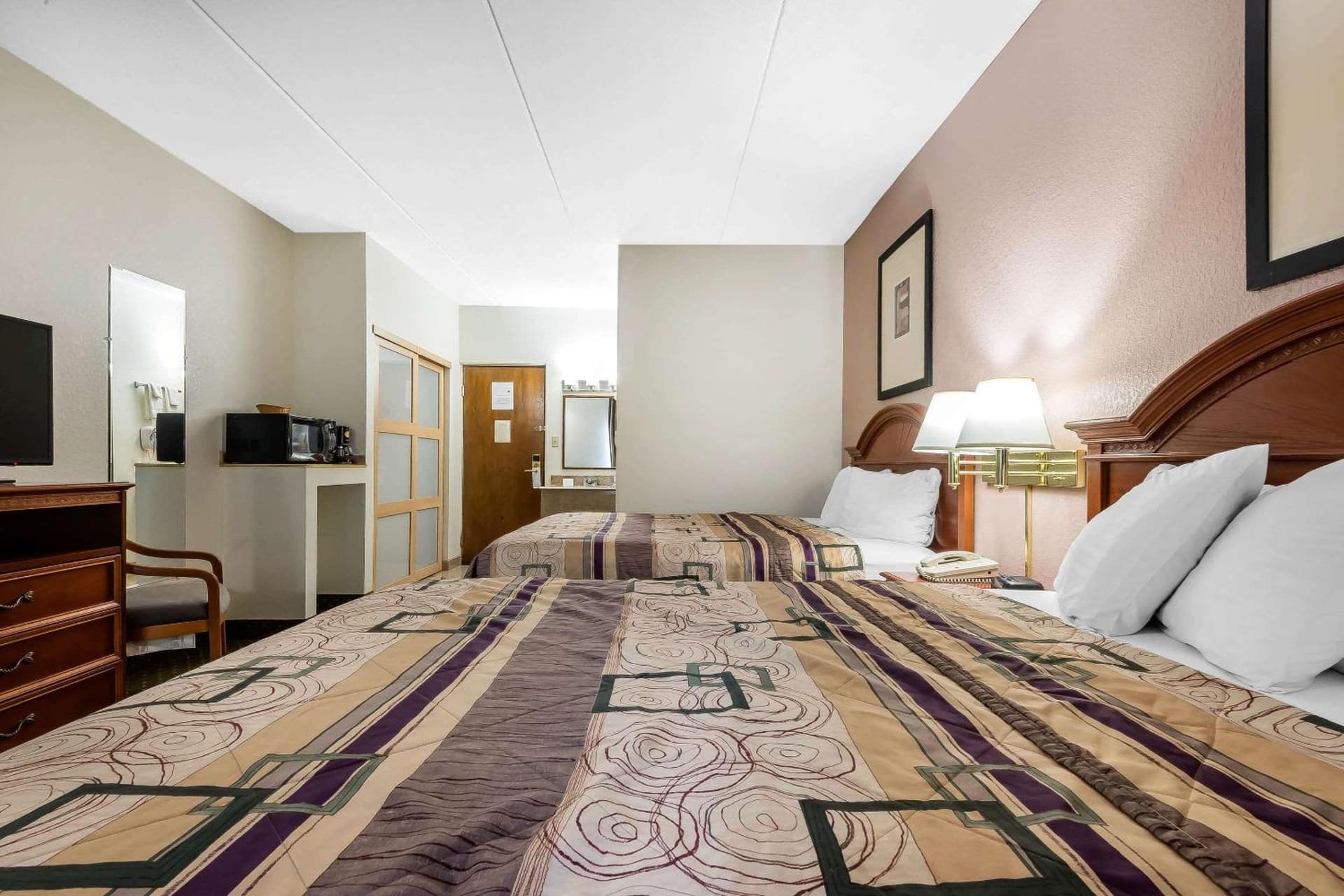 Quality Inn & Suites Binghamton Vestal gallery photo in Binghamton, NY — image 11