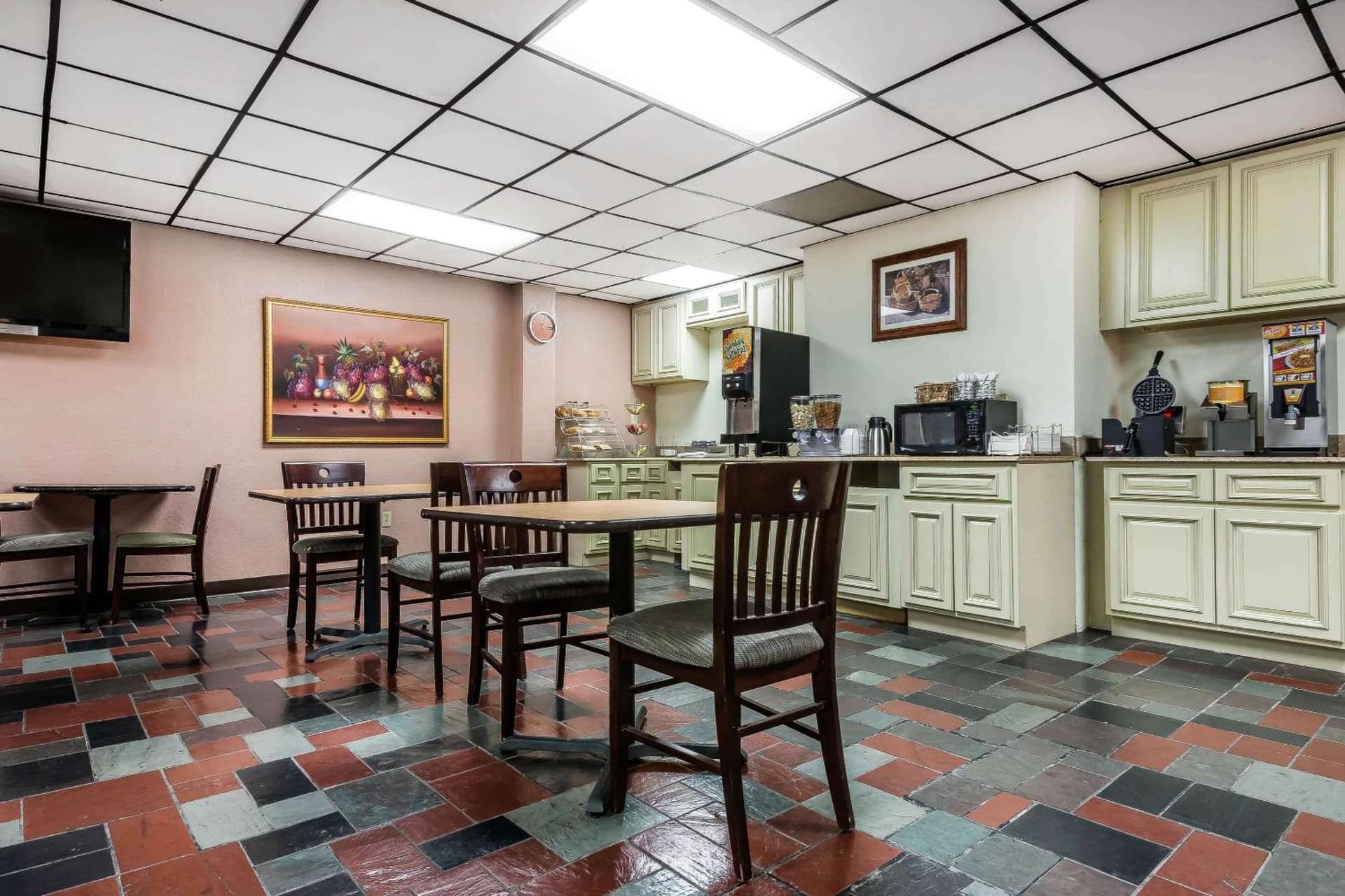 Quality Inn & Suites Binghamton Vestal gallery photo in Binghamton, NY — image 26