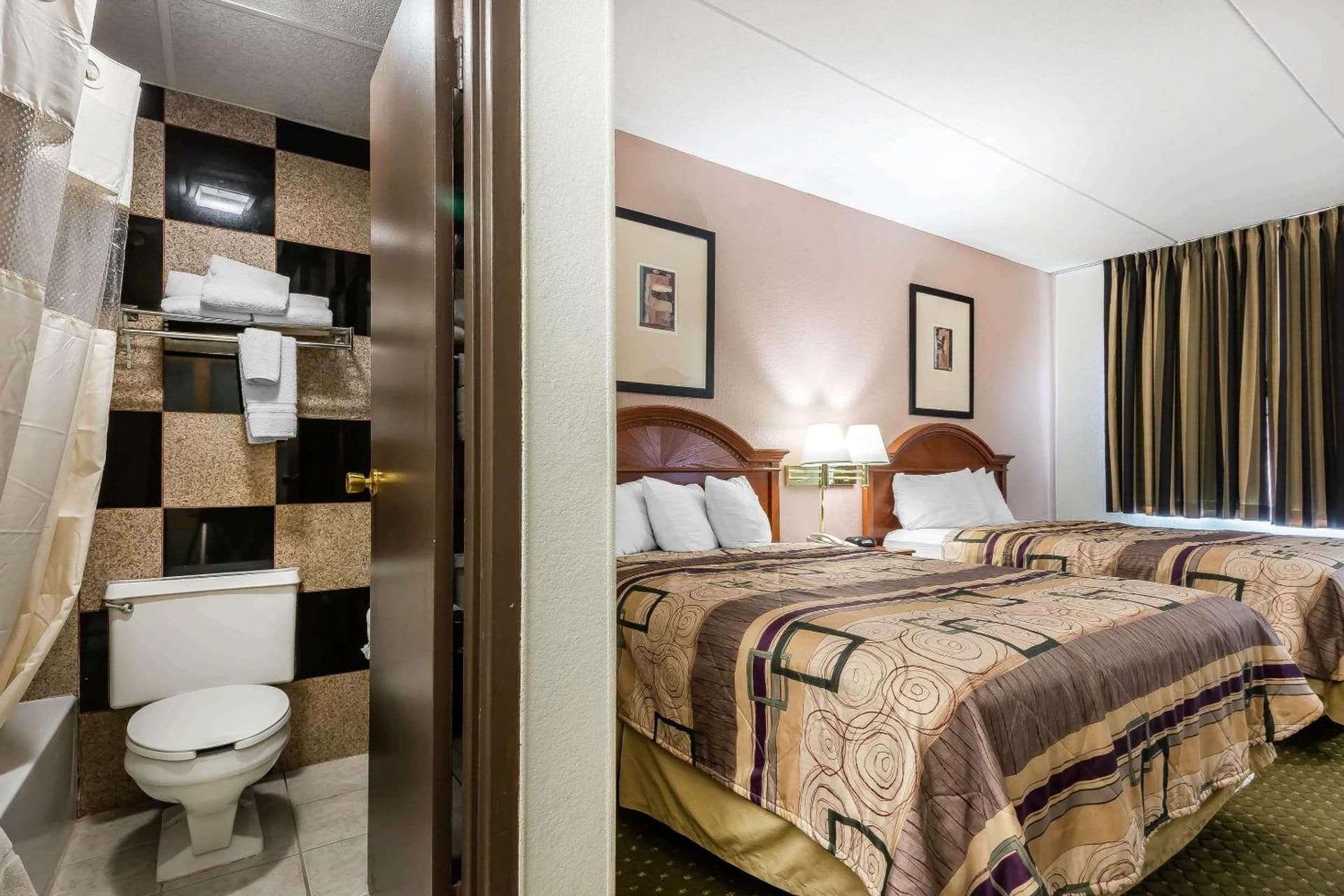 Quality Inn & Suites Binghamton Vestal gallery photo in Binghamton, NY — image 9
