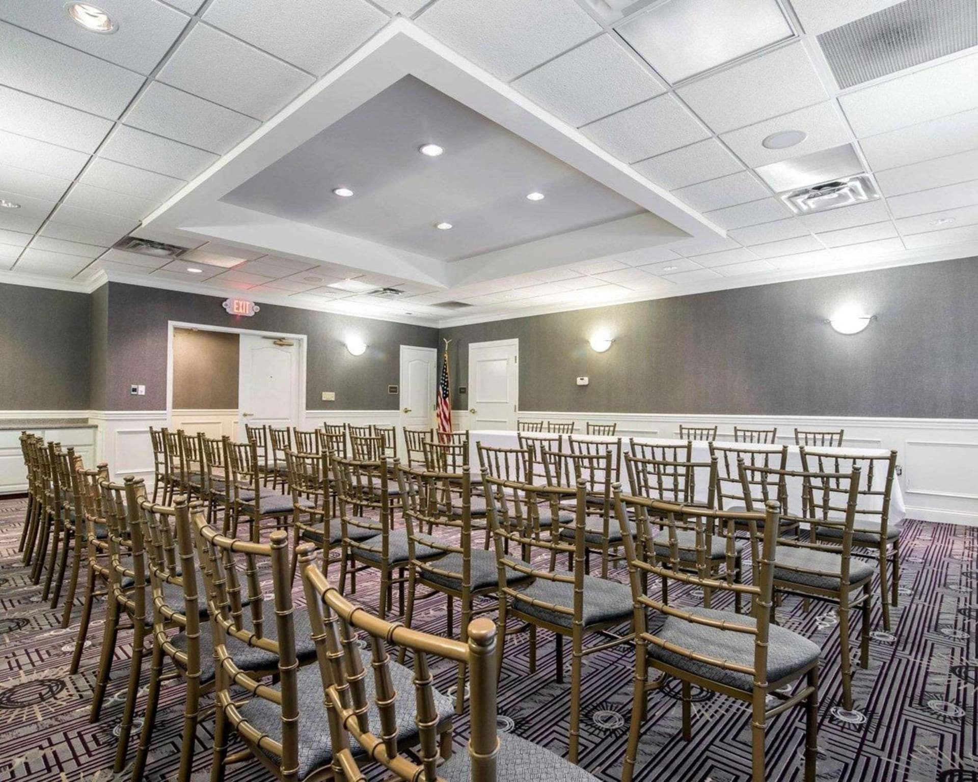 Park Manor Hotel gallery photo in Clifton Park, NY — image 57