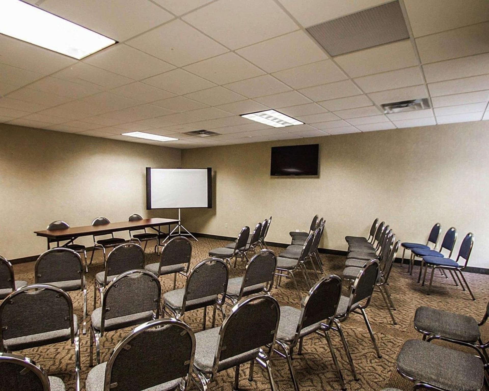 Quality Inn & Suites Fishkill South near I-84 gallery photo in Fishkill, NY — image 17