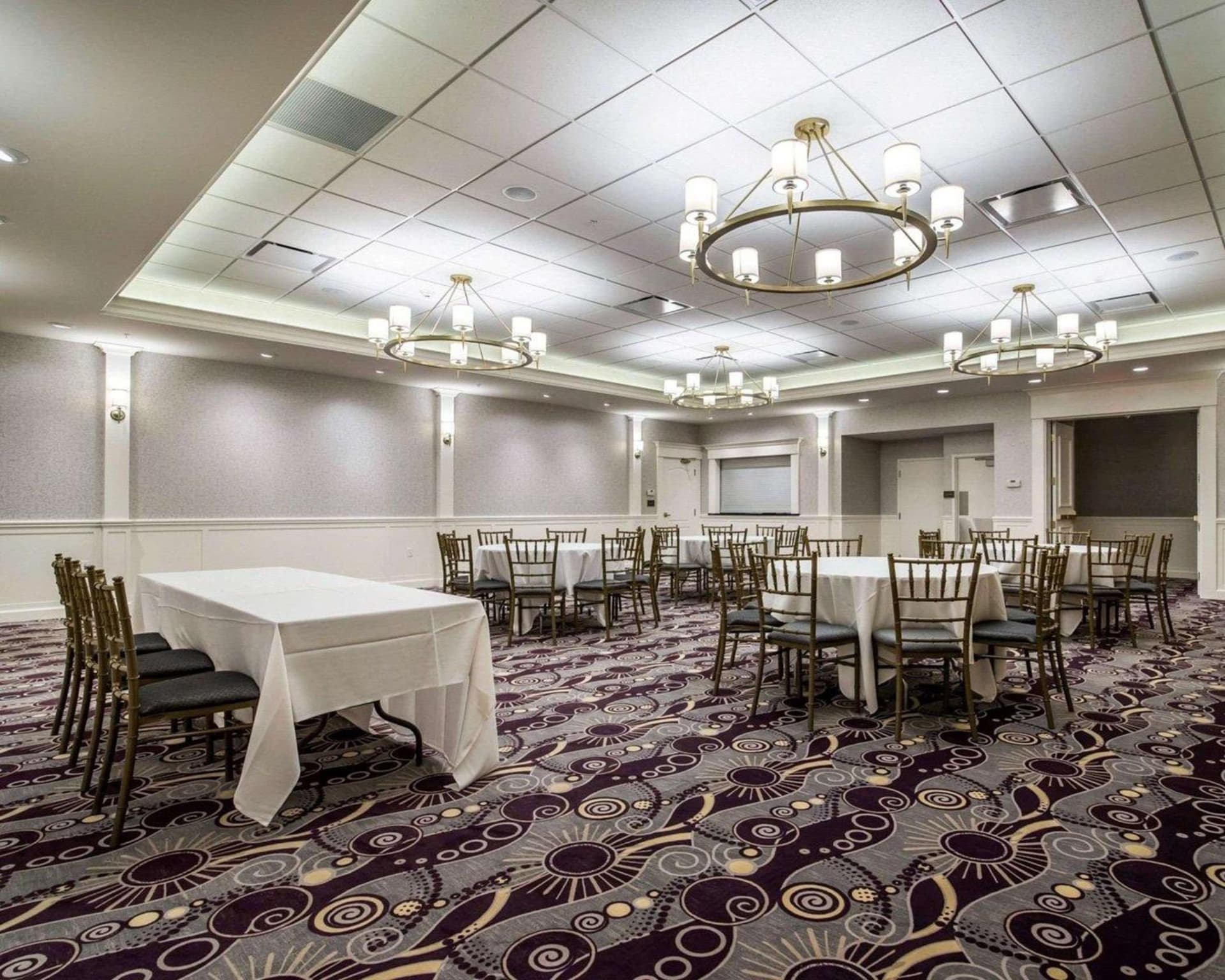 Park Manor Hotel gallery photo in Clifton Park, NY — image 23