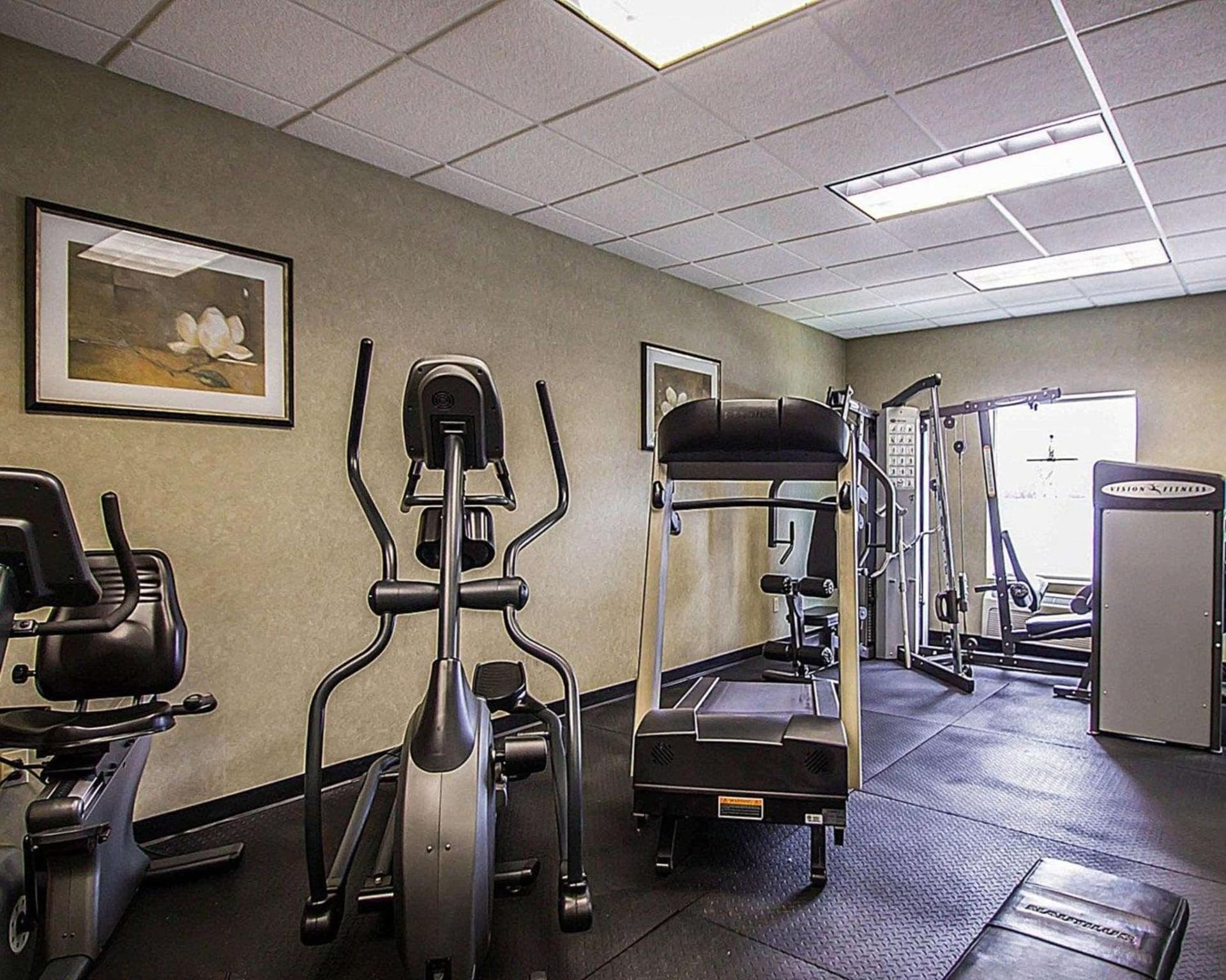 Quality Inn & Suites Fishkill South near I-84 gallery photo in Fishkill, NY — image 31