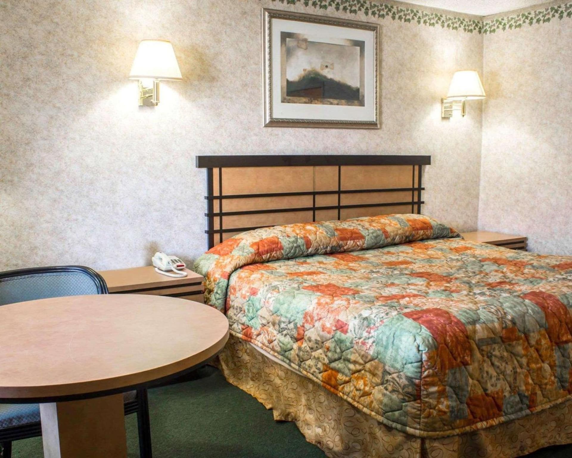 Econo Lodge Inn & Suites Colonie Center Mall gallery photo in Albany, NY — image 6