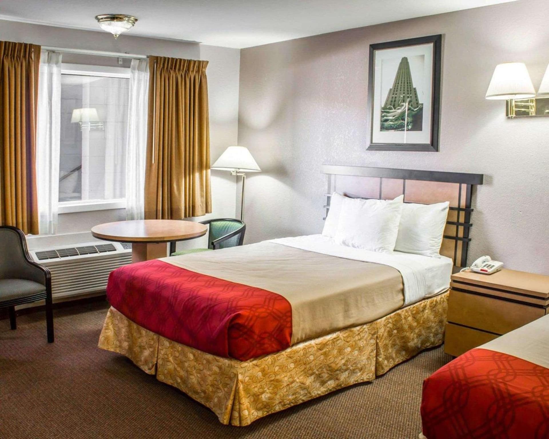 Econo Lodge Inn & Suites Colonie Center Mall gallery photo in Albany, NY — image 25