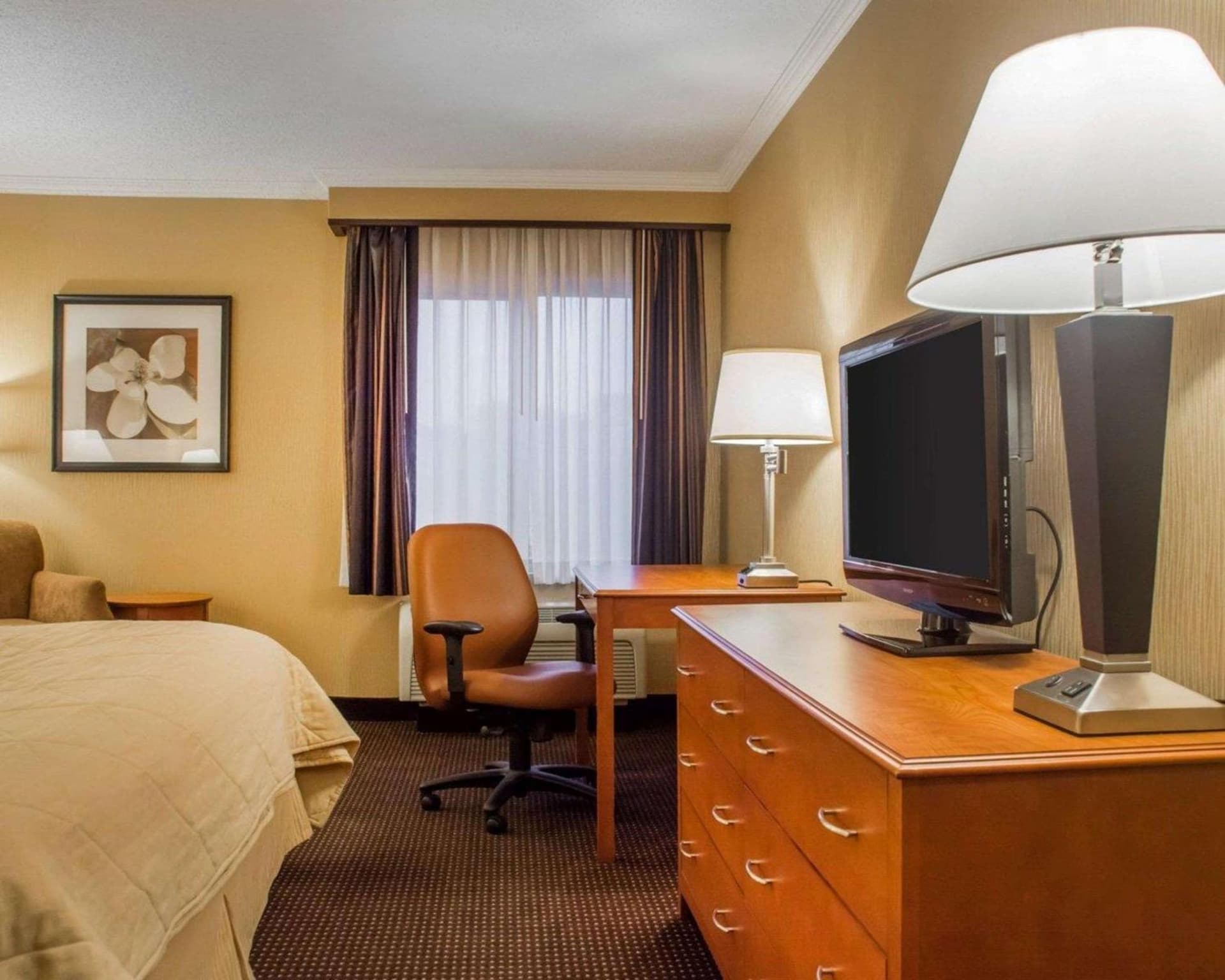 Clarion Hotel & Suites Riverfront property views in Oswego, NY — gallery photo 3