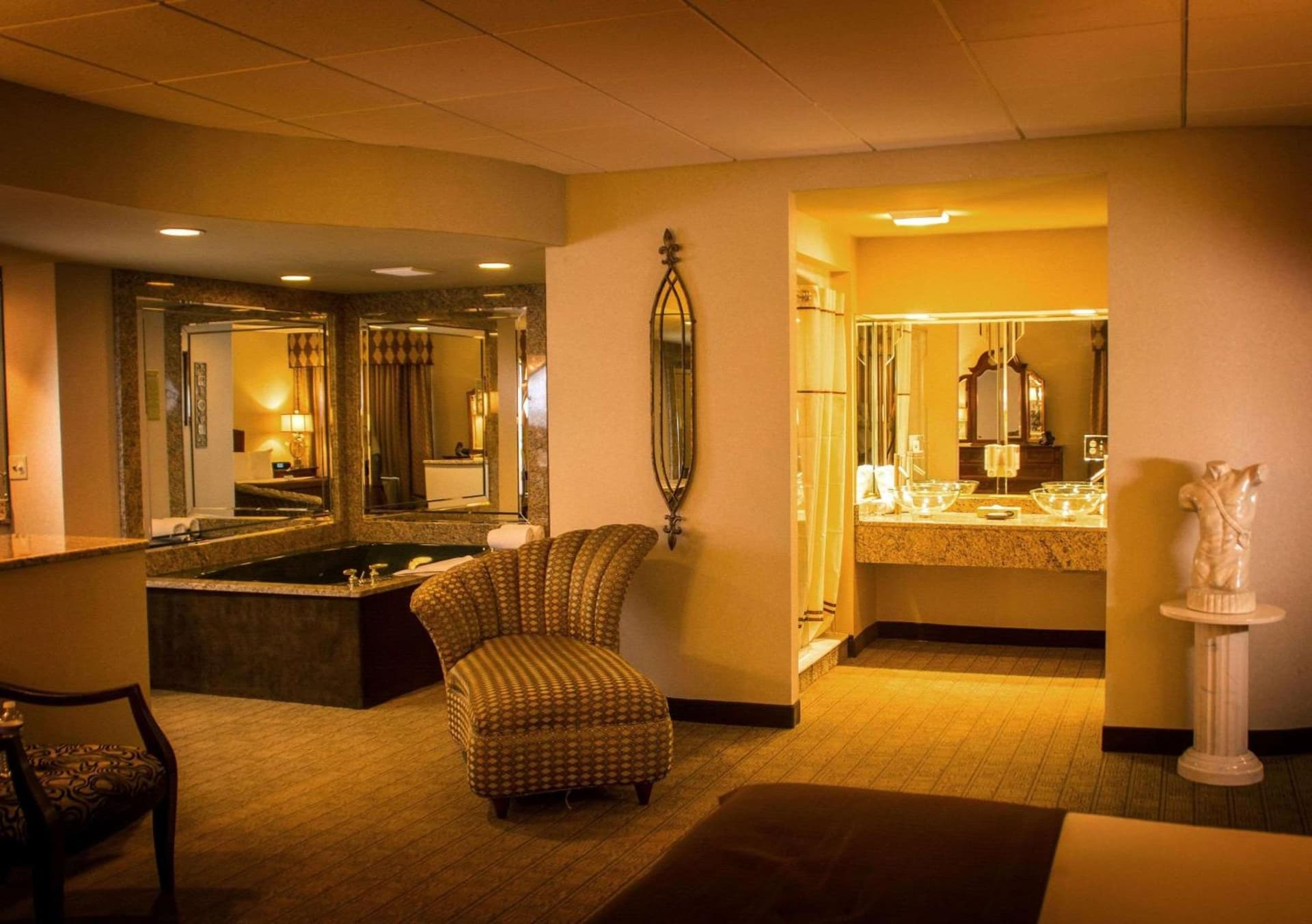 Garden Place Hotel interior in Buffalo, NY — gallery photo 2