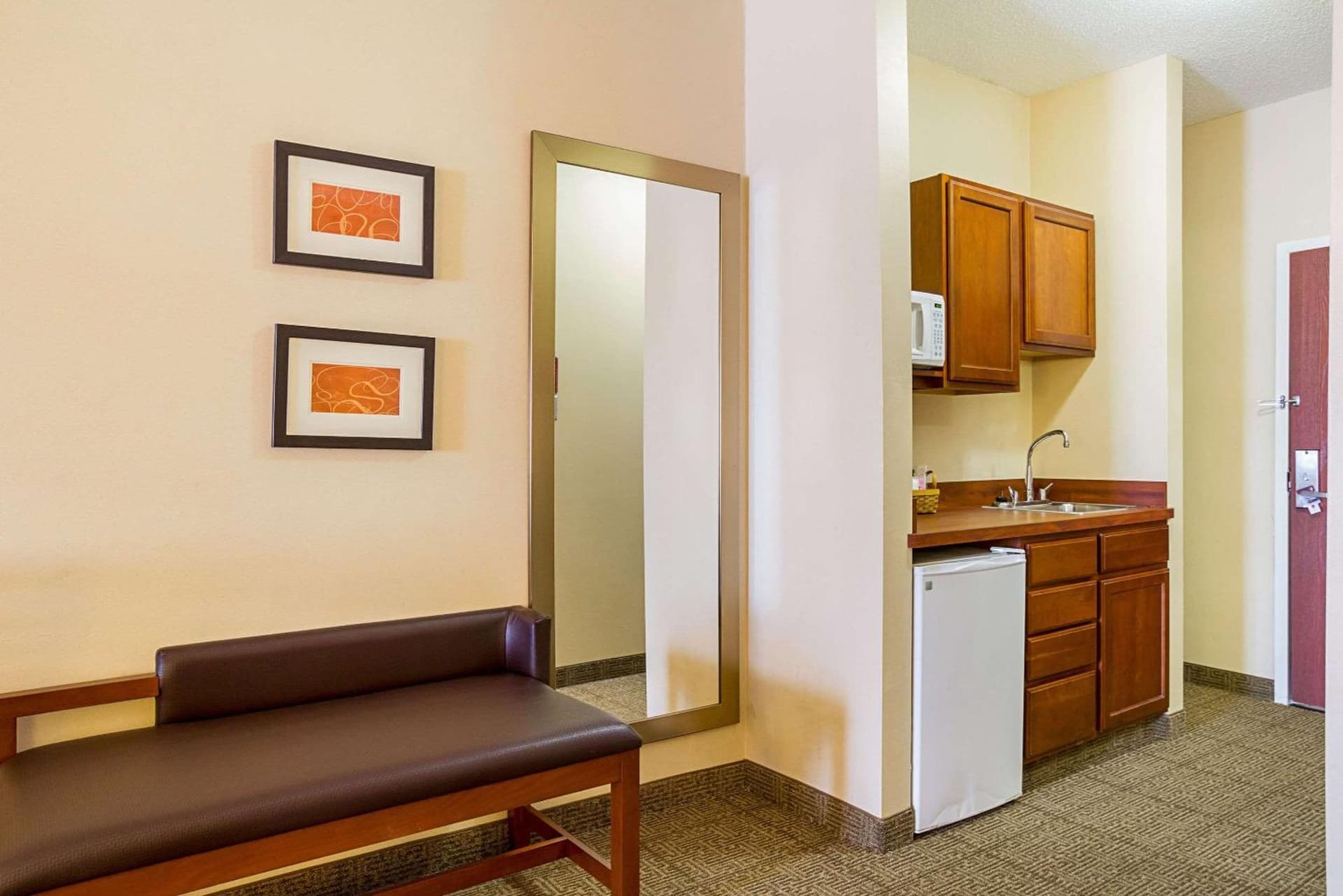 Comfort Suites Twinsburg gallery photo in Twinsburg, OH — image 61