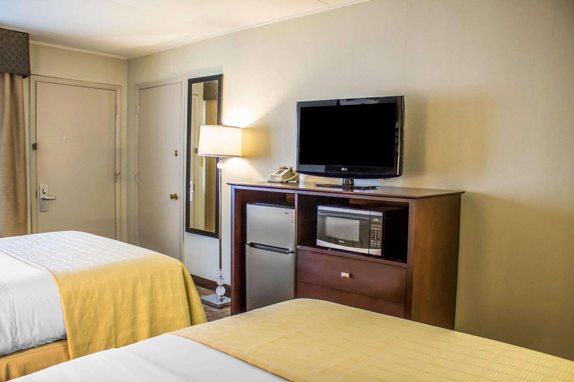 Quality Inn Cambridge gallery photo in Cambridge, OH — image 13