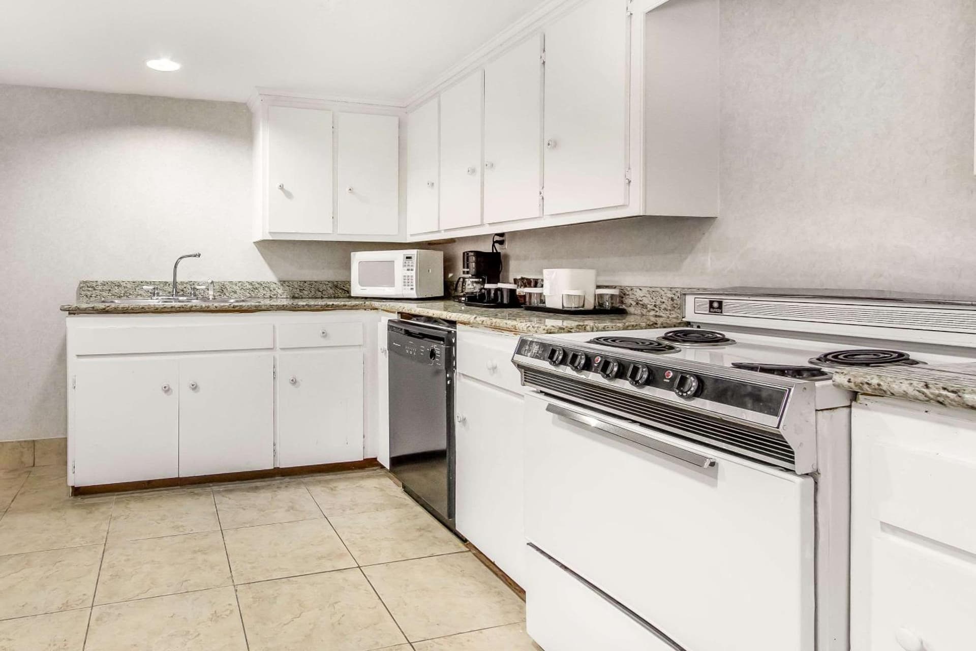 Ramada by Wyndham Tulsa Broken Arrow gallery photo in Broken Arrow, OK — image 21