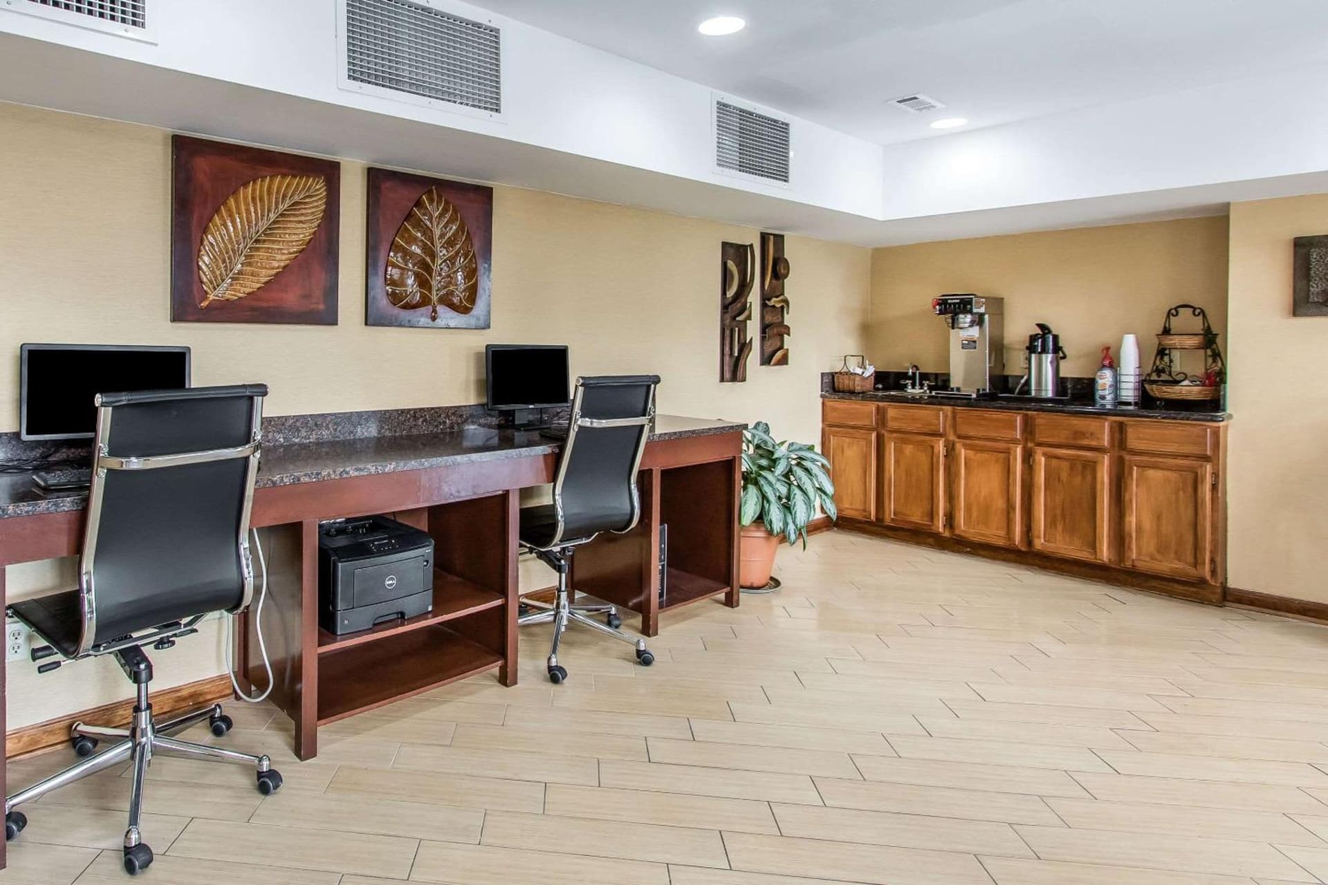 Ramada by Wyndham Tulsa Broken Arrow gallery photo in Broken Arrow, OK — image 7