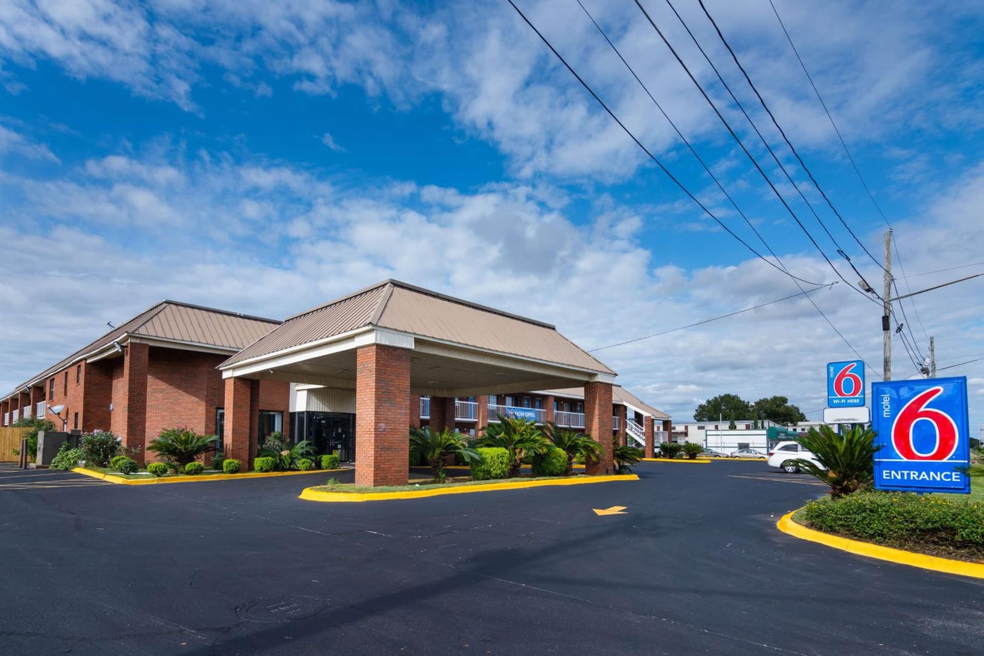 Motel 6-Montgomery, AL - Coliseum featured exterior or lobby in Montgomery, AL — similar hotel