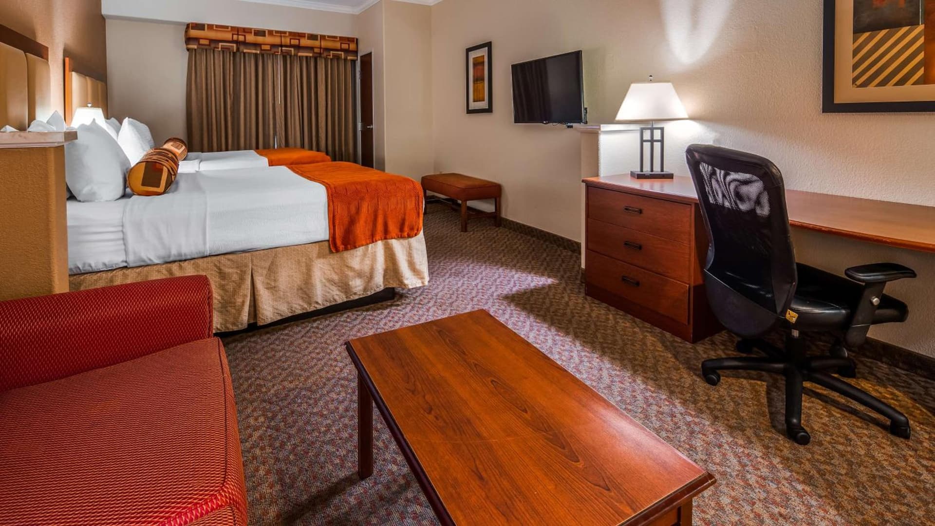Best Western Plus Waxahachie Inn & Suites gallery photo in Waxahachie, TX — image 4