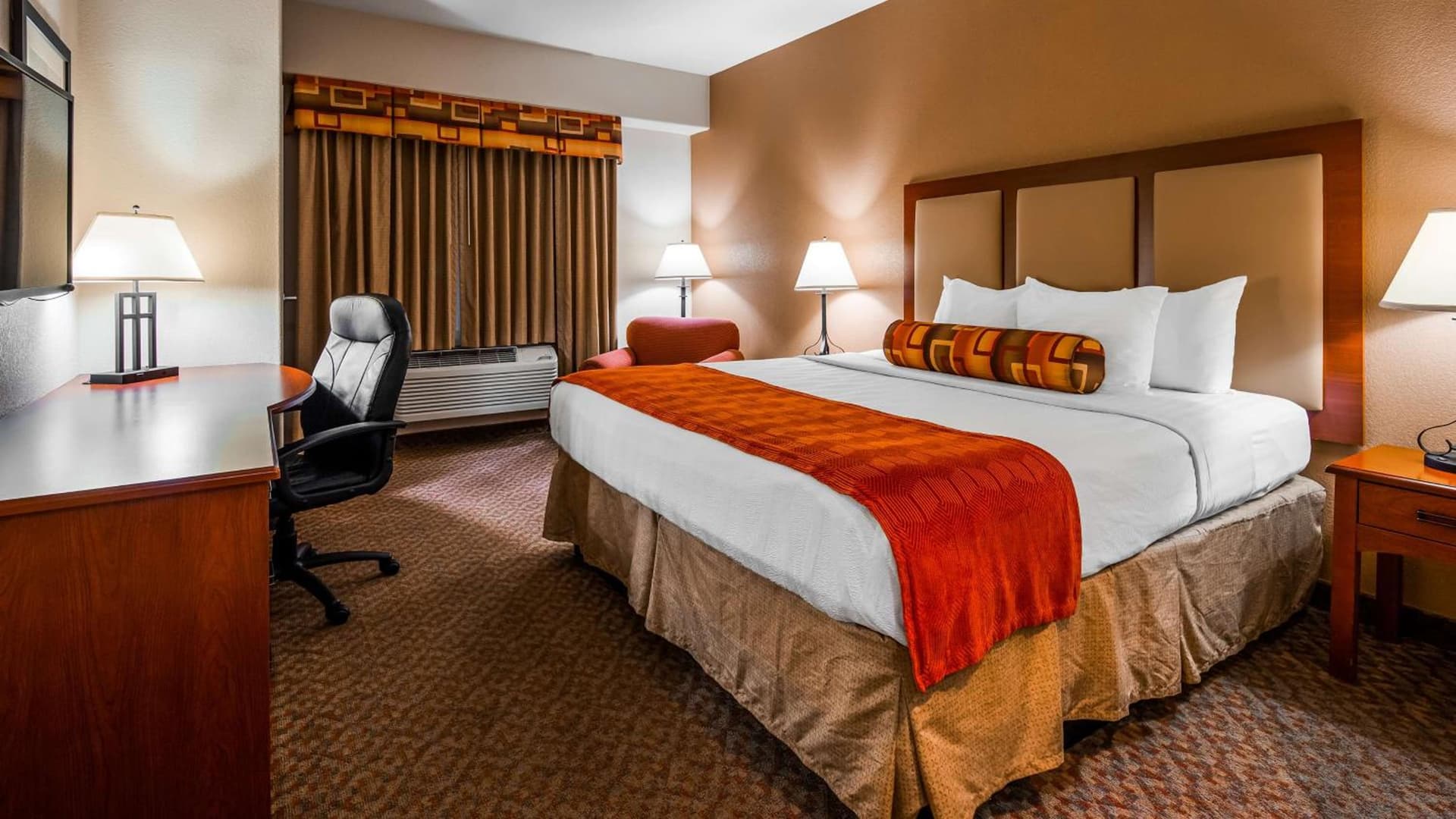 Best Western Plus Waxahachie Inn & Suites gallery photo in Waxahachie, TX — image 9
