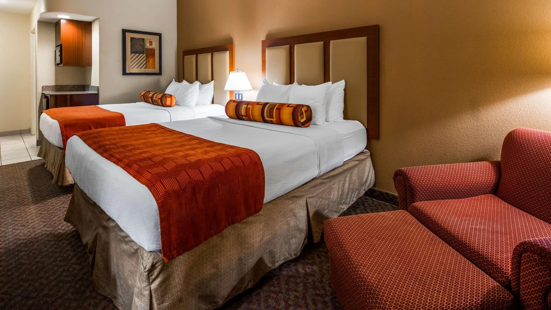 Best Western Plus Waxahachie Inn & Suites property views in Waxahachie, TX — gallery photo 3