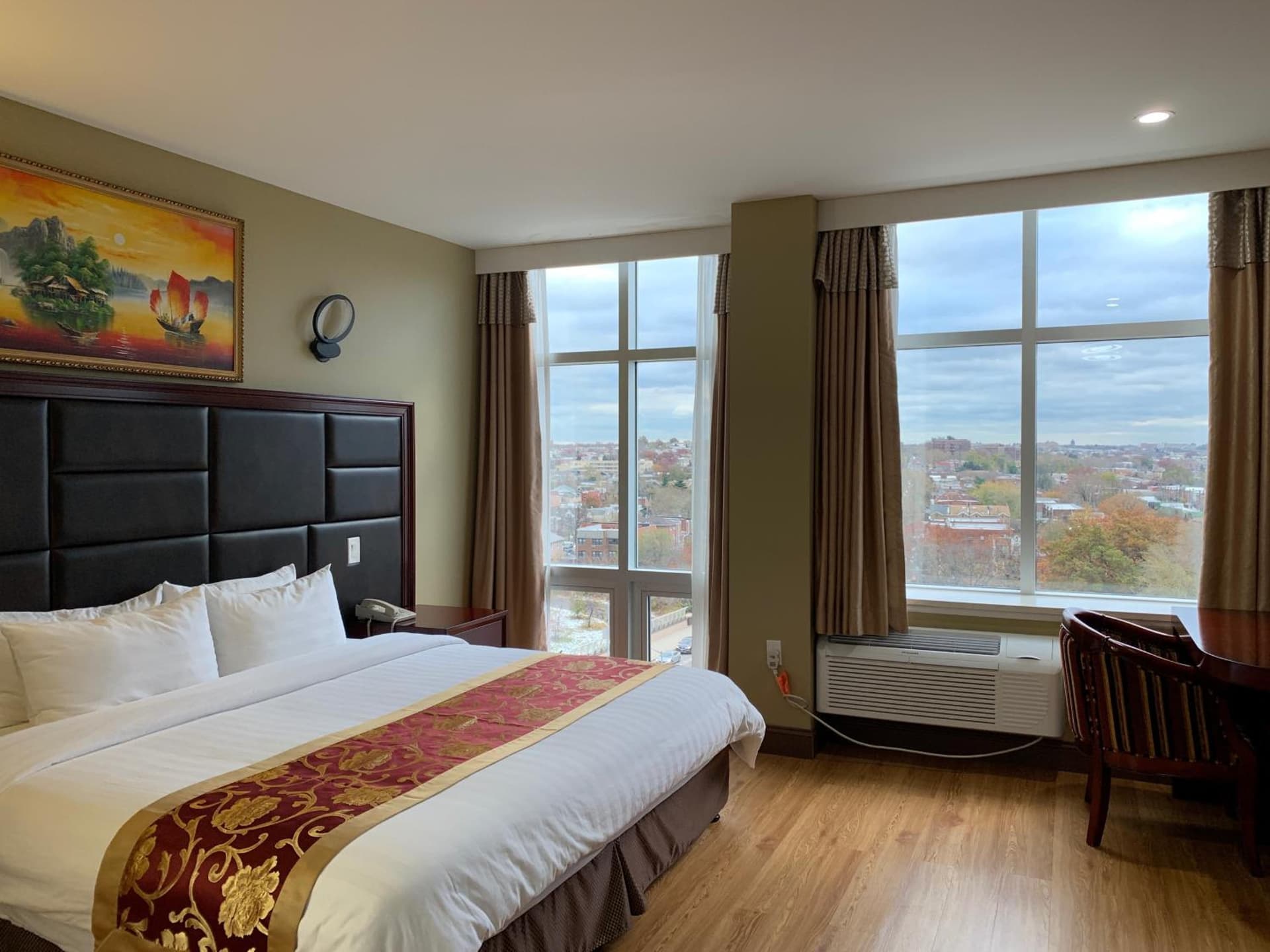 The Queens Hotel property views in Queens, NY — gallery photo 3