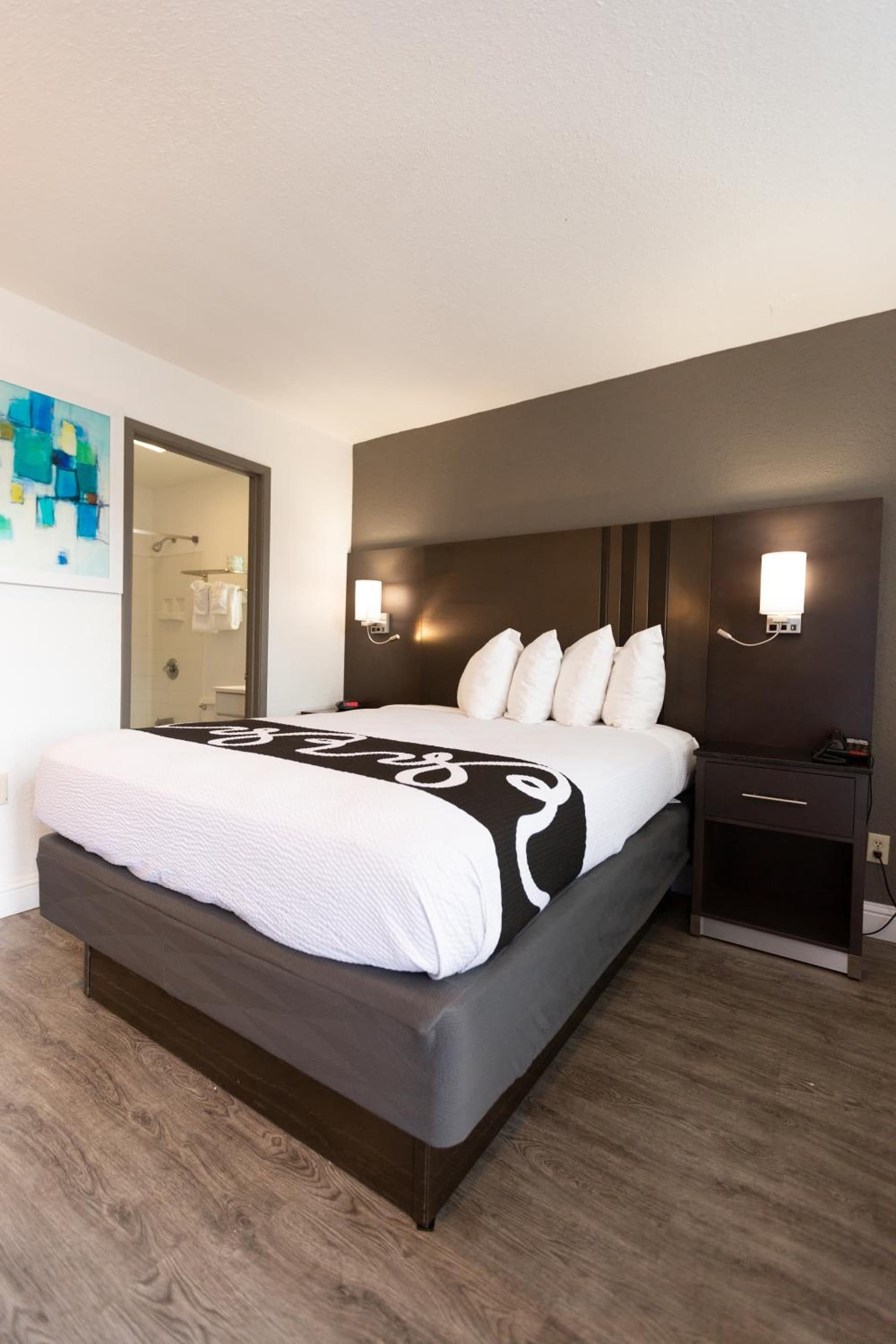 SureStay Hotel by Best Western Seaside Monterey gallery photo in Seaside, CA — image 27
