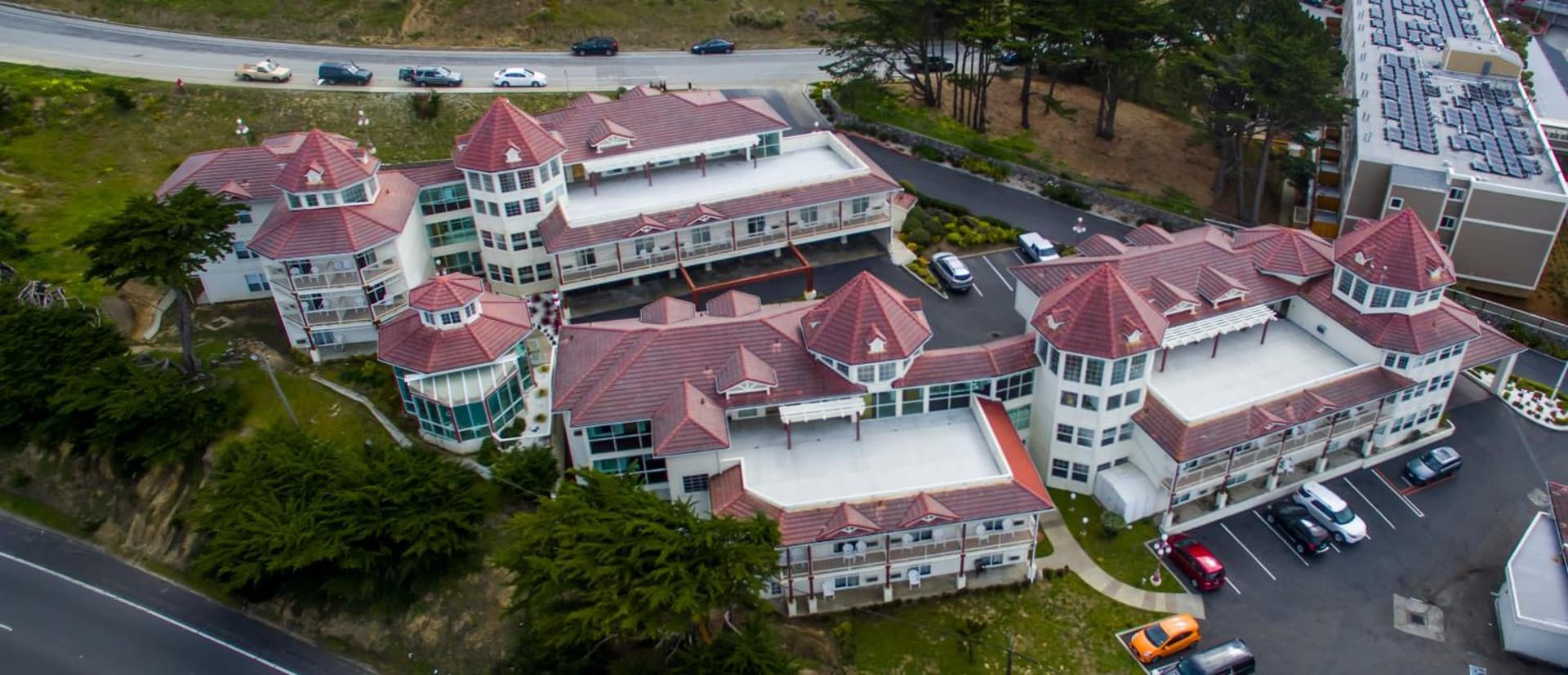 Pacifica Beach Hotel interior in Pacifica, CA — gallery photo 2