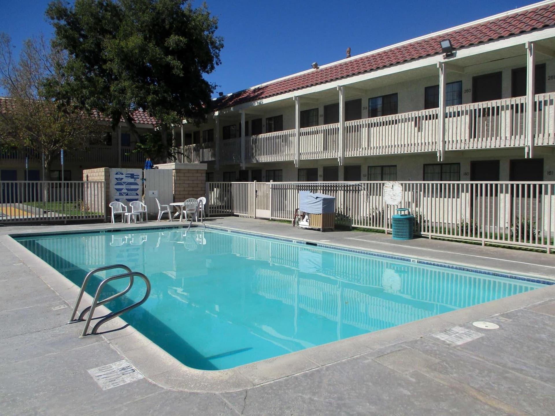 Studio 6-Barstow, CA property views in Barstow, CA — gallery photo 3