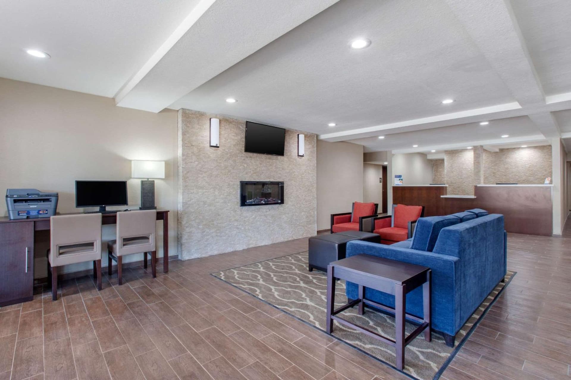 Comfort Inn & Suites Pinetop Show Low property views in Pinetop-Lakeside, AZ — gallery photo 3