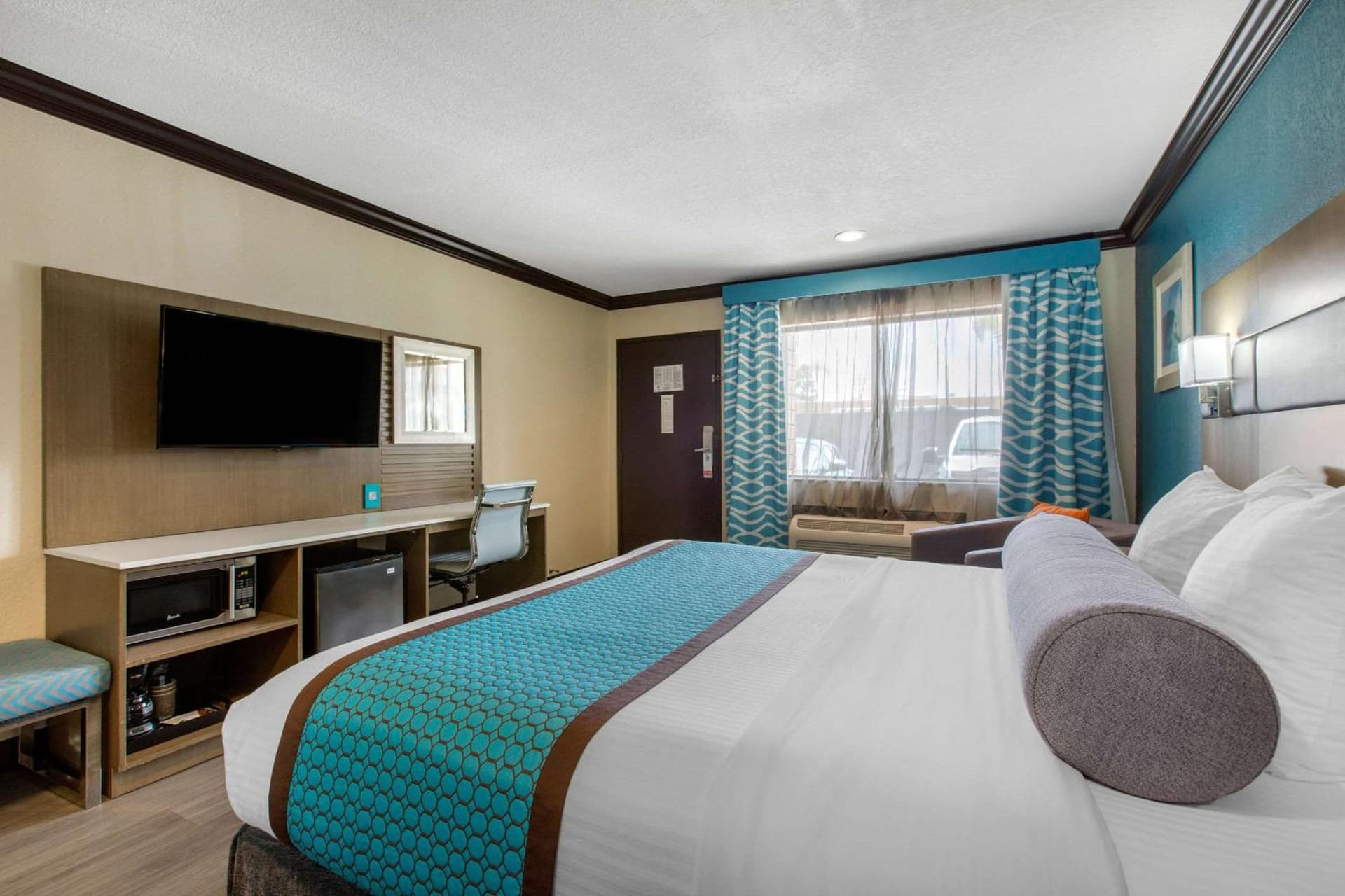 OC Hotel Costa Mesa interior in Costa Mesa, CA — gallery photo 2