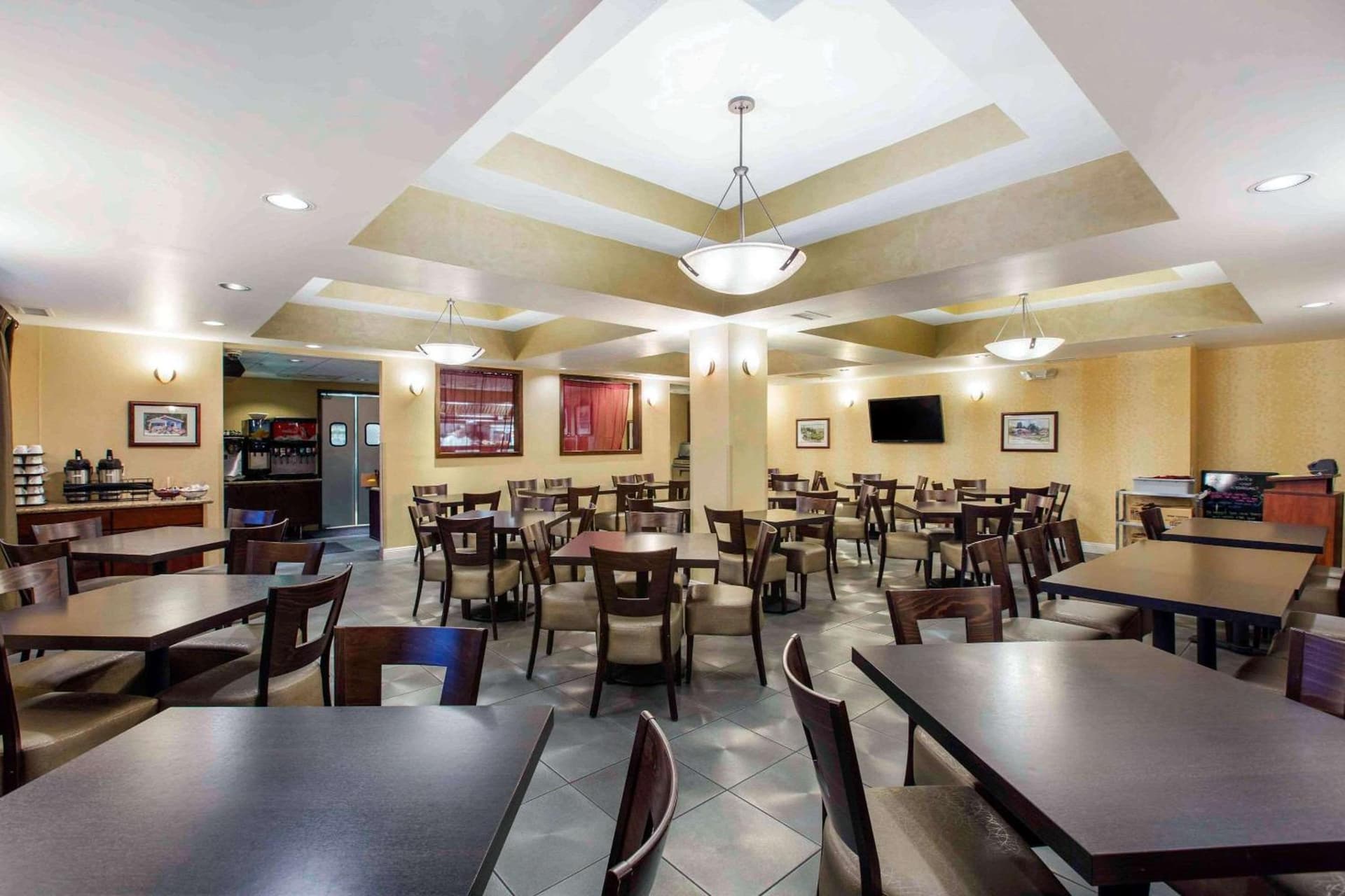 The Oaks Hotel & Suites gallery photo in Paso Robles — image 35