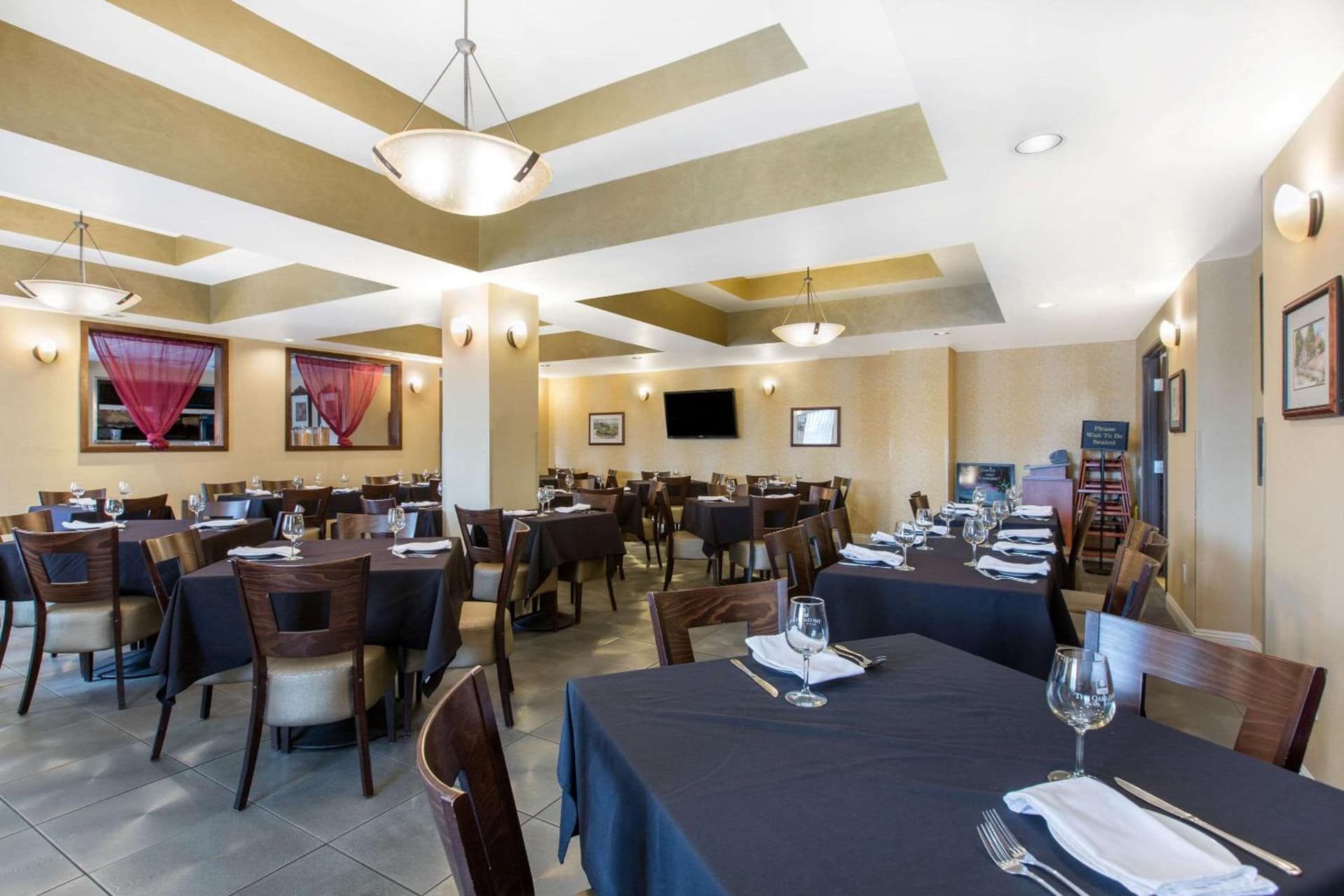 The Oaks Hotel & Suites gallery photo in Paso Robles — image 8