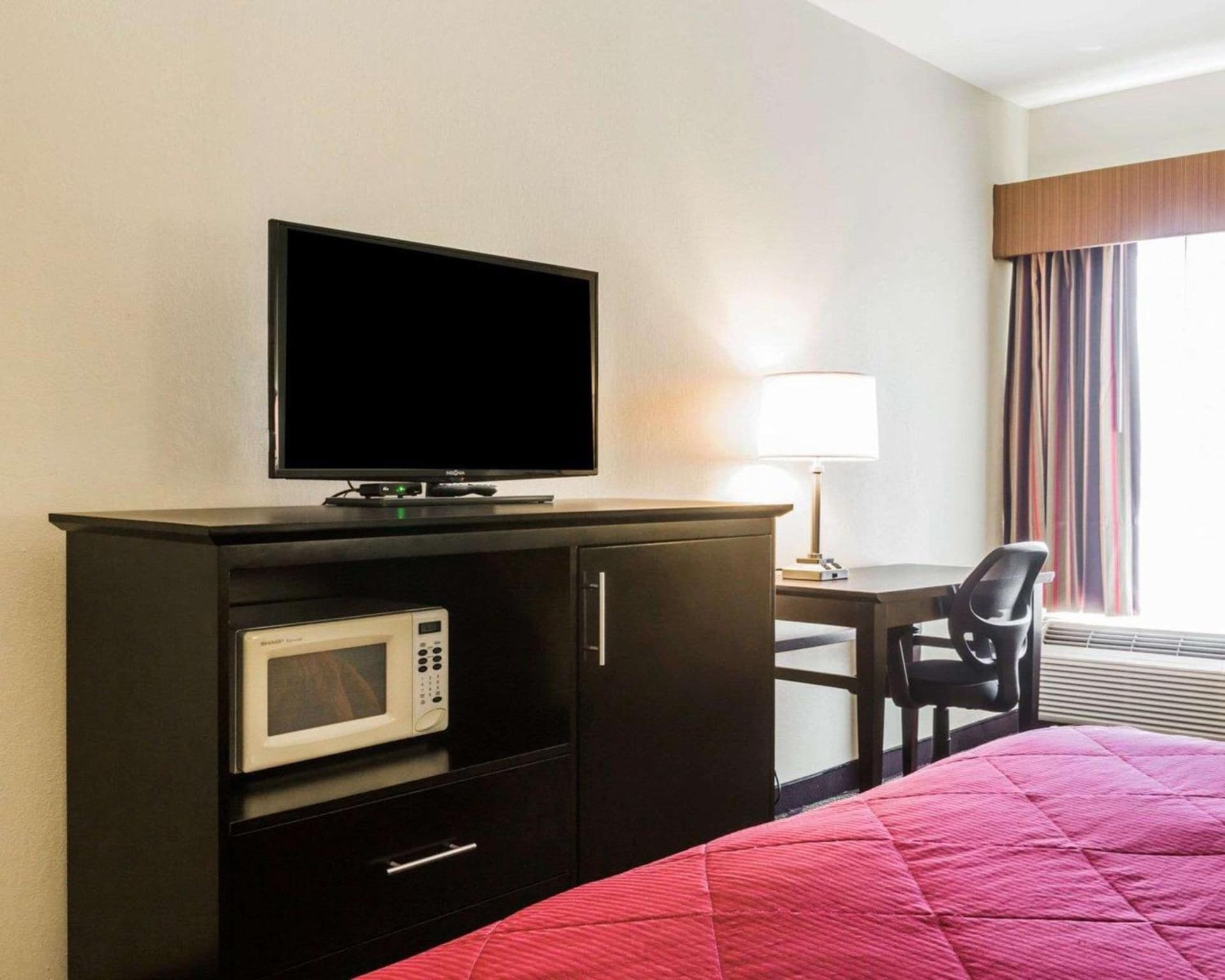 Quality Inn & Suites North Montgomery property views in Montgomery, AL — gallery photo 3