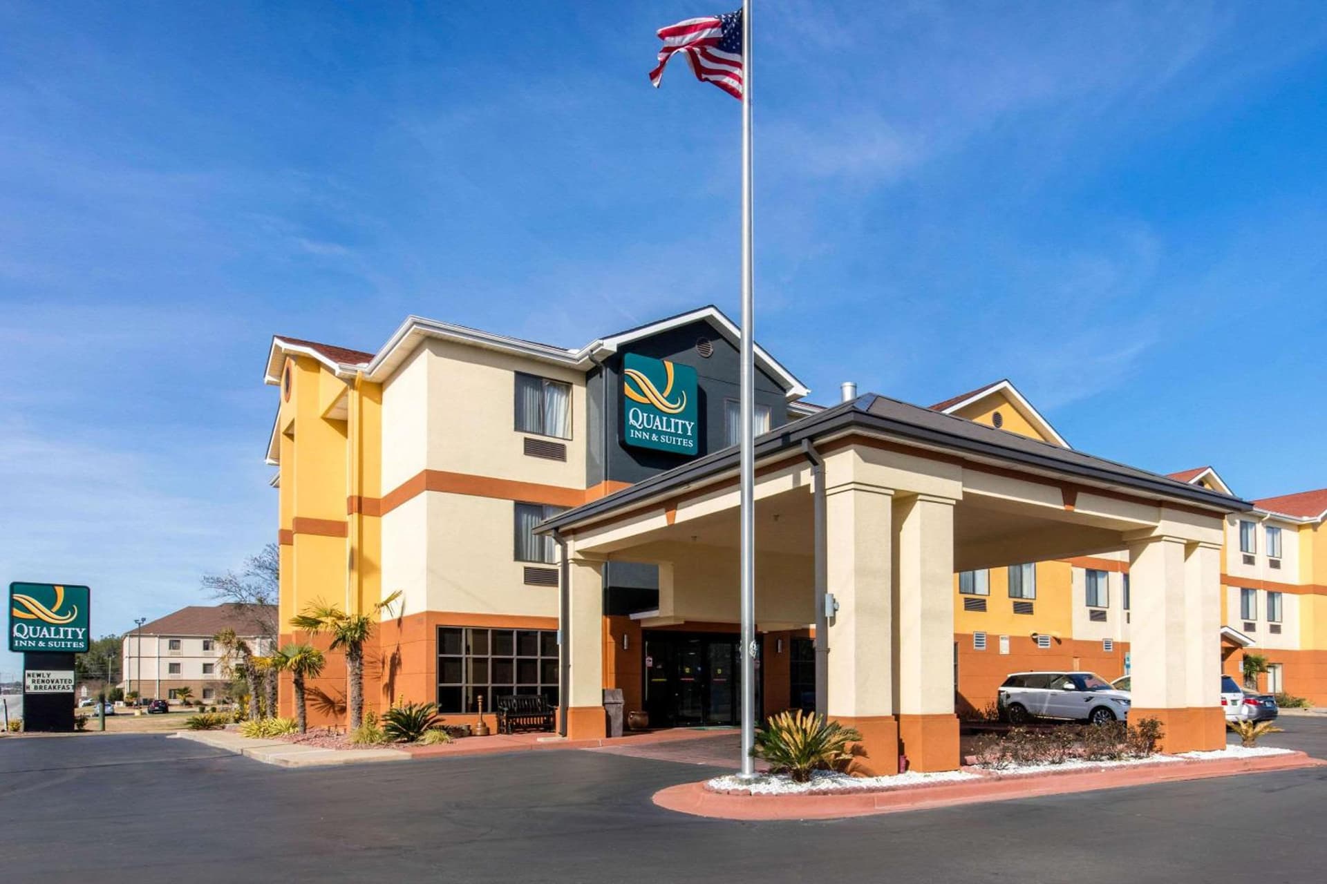 Quality Inn & Suites Montgomery East Carmichael Rd featured exterior or lobby in Montgomery, AL — similar hotel